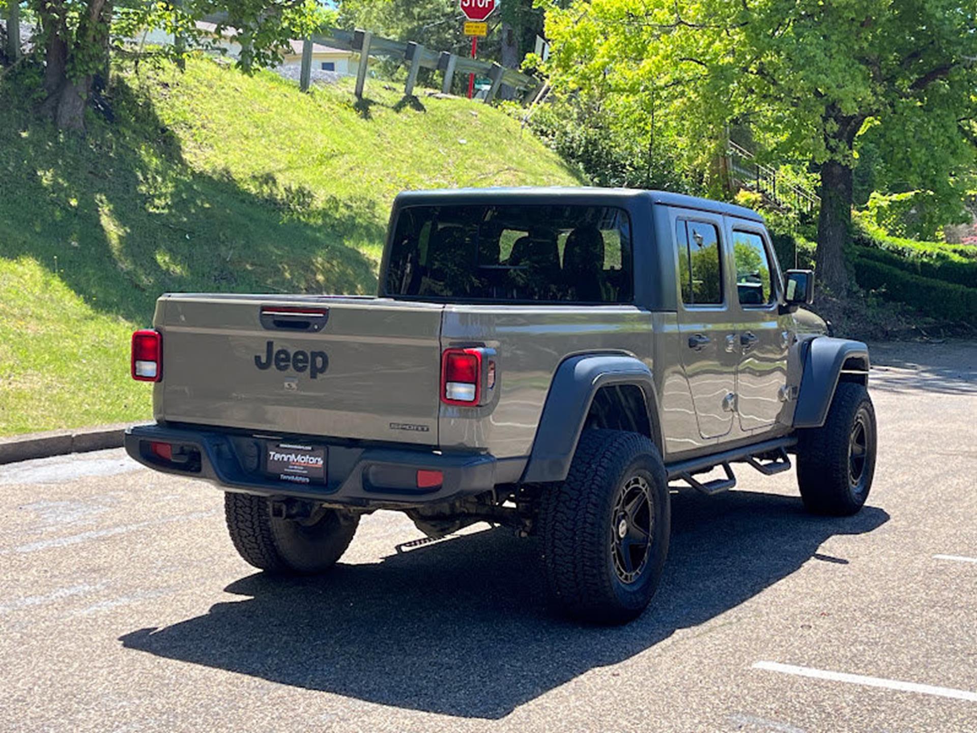 2020 Jeep Gladiator Sport S - Photo 18