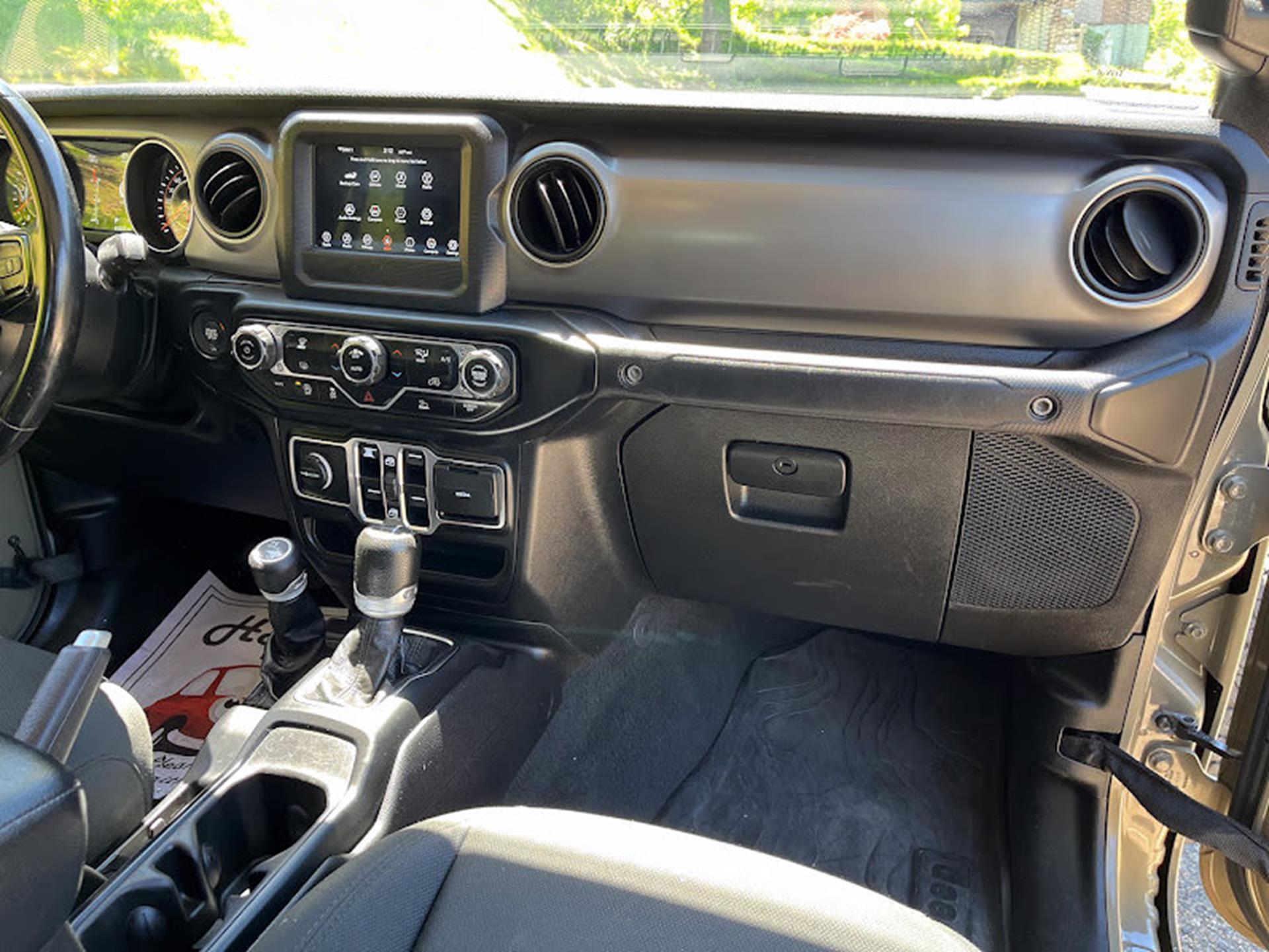 2020 Jeep Gladiator Sport S - Photo 35