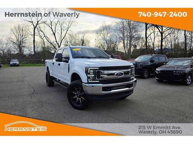 Oxford White 2019 Ford F-250 Super Duty XLT Crew Cab 4WD Pickup Truck Four-Wheel Drive 6-Speed Automatic