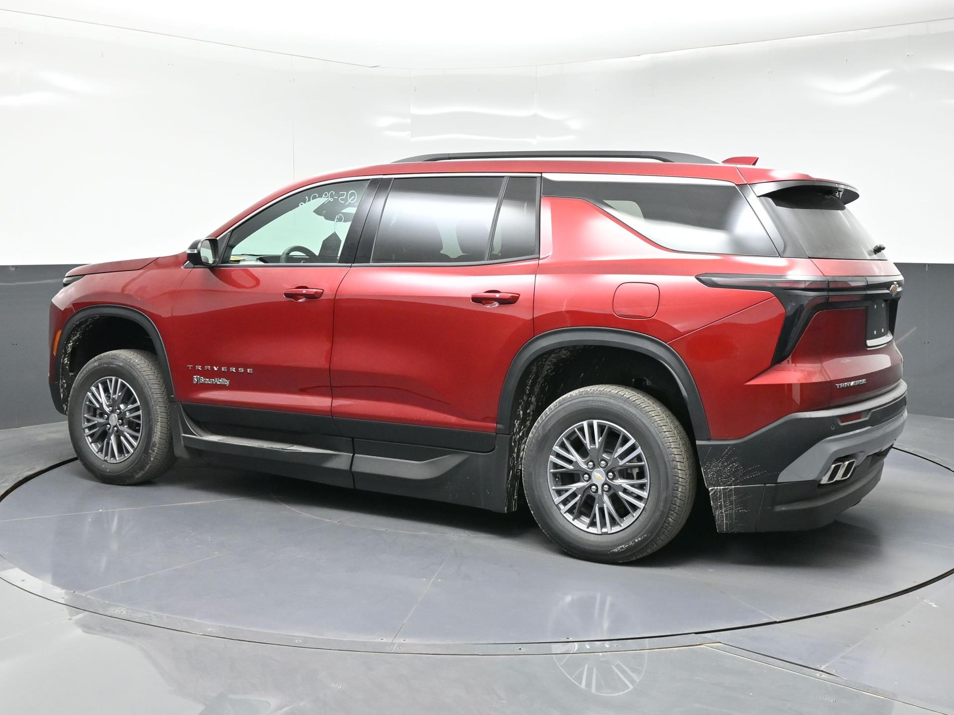 2026 Chevrolet Traverse LT - Photo 4