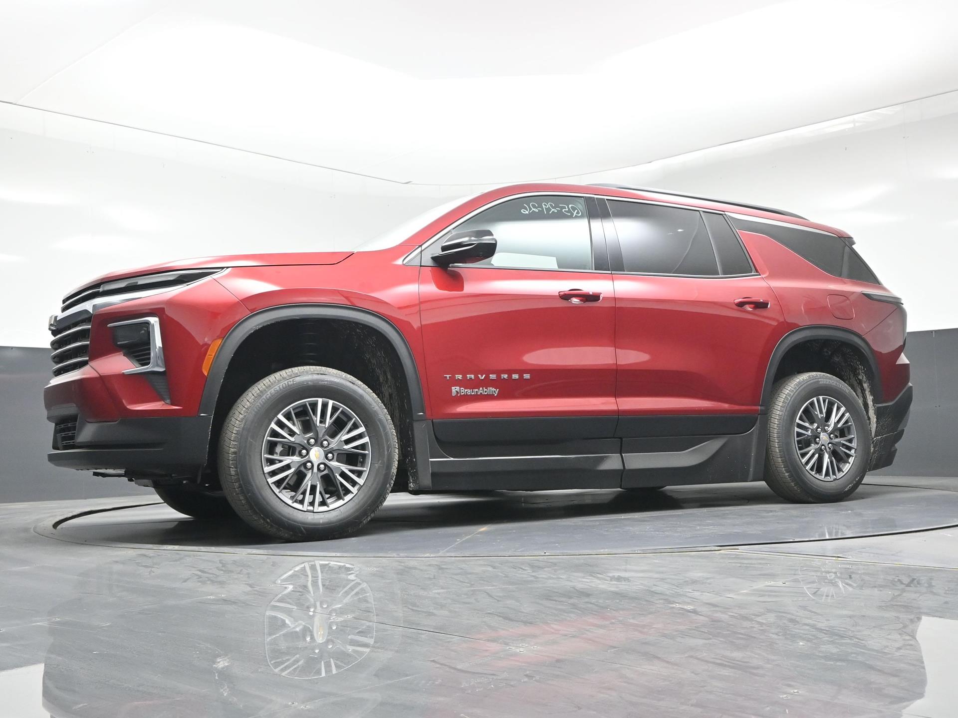 2026 Chevrolet Traverse LT - Photo 15