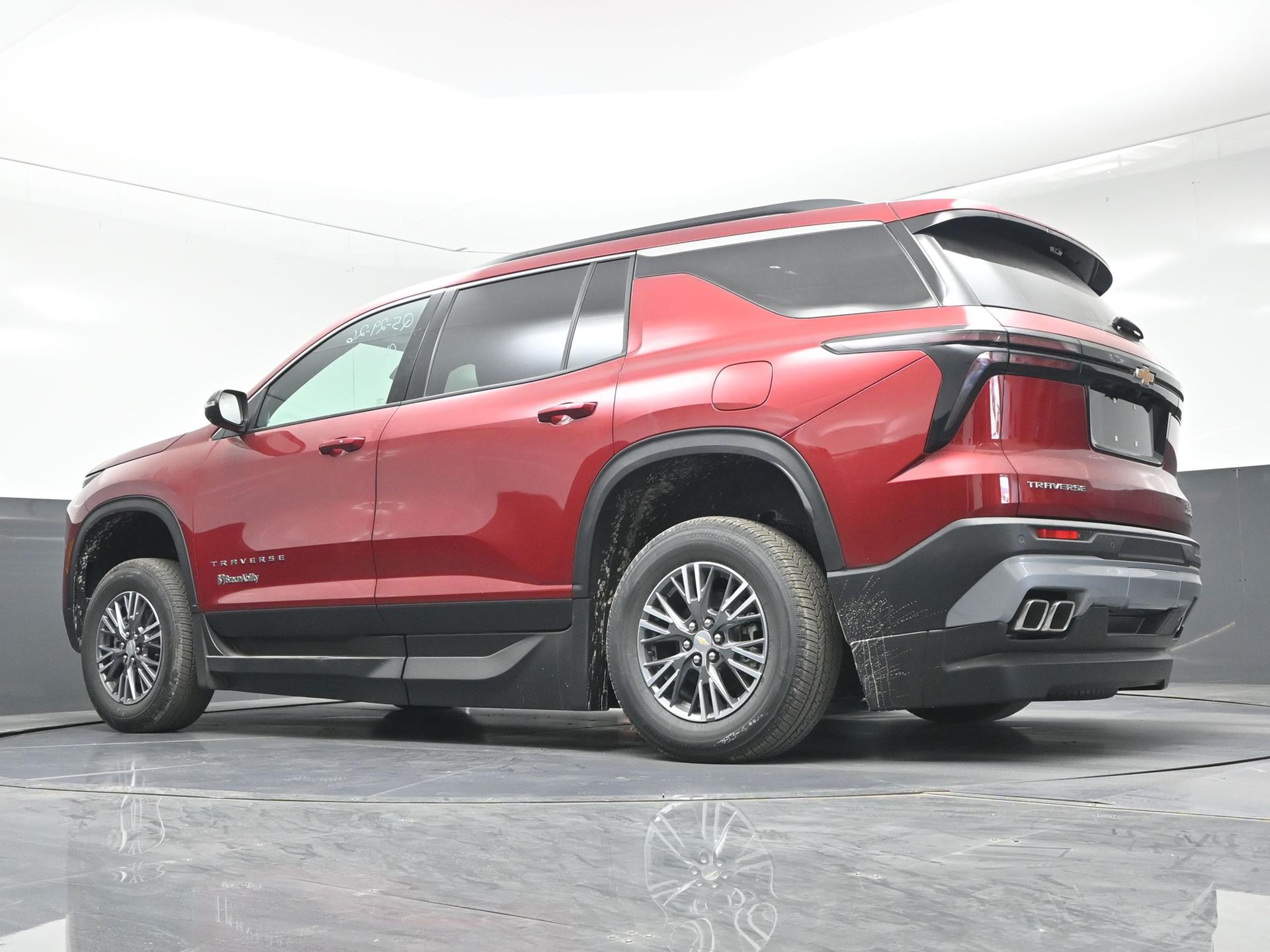 2026 Chevrolet Traverse LT - Photo 16