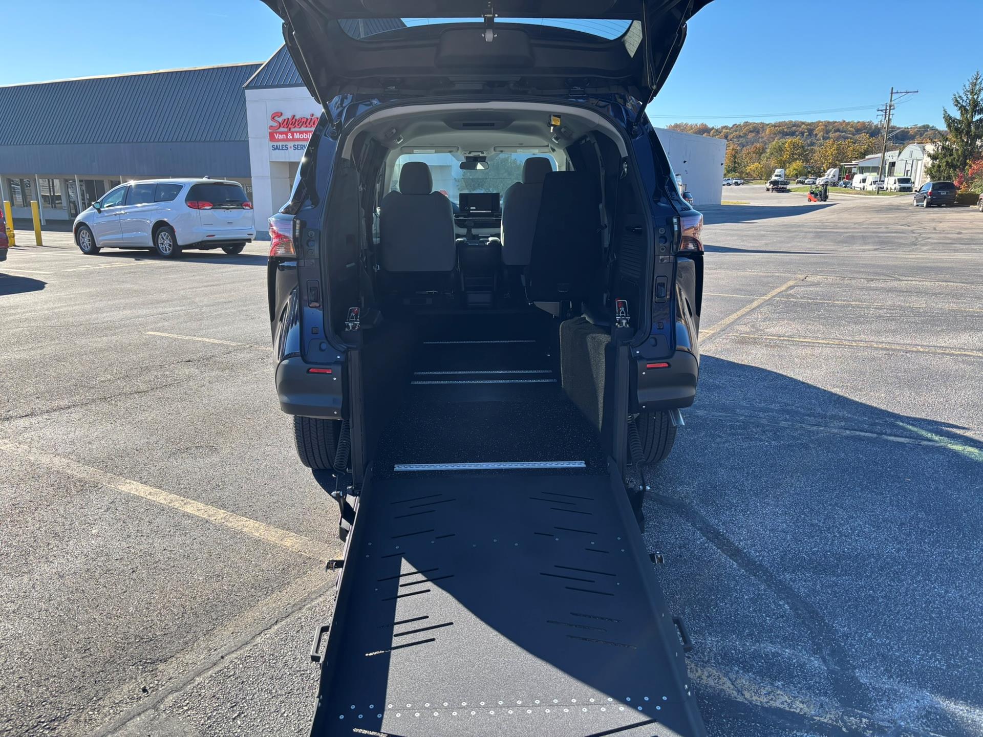 2025 Toyota Sienna LE