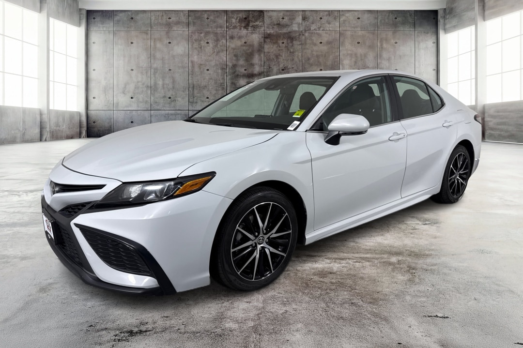  2024 Toyota Camry SE FWD   