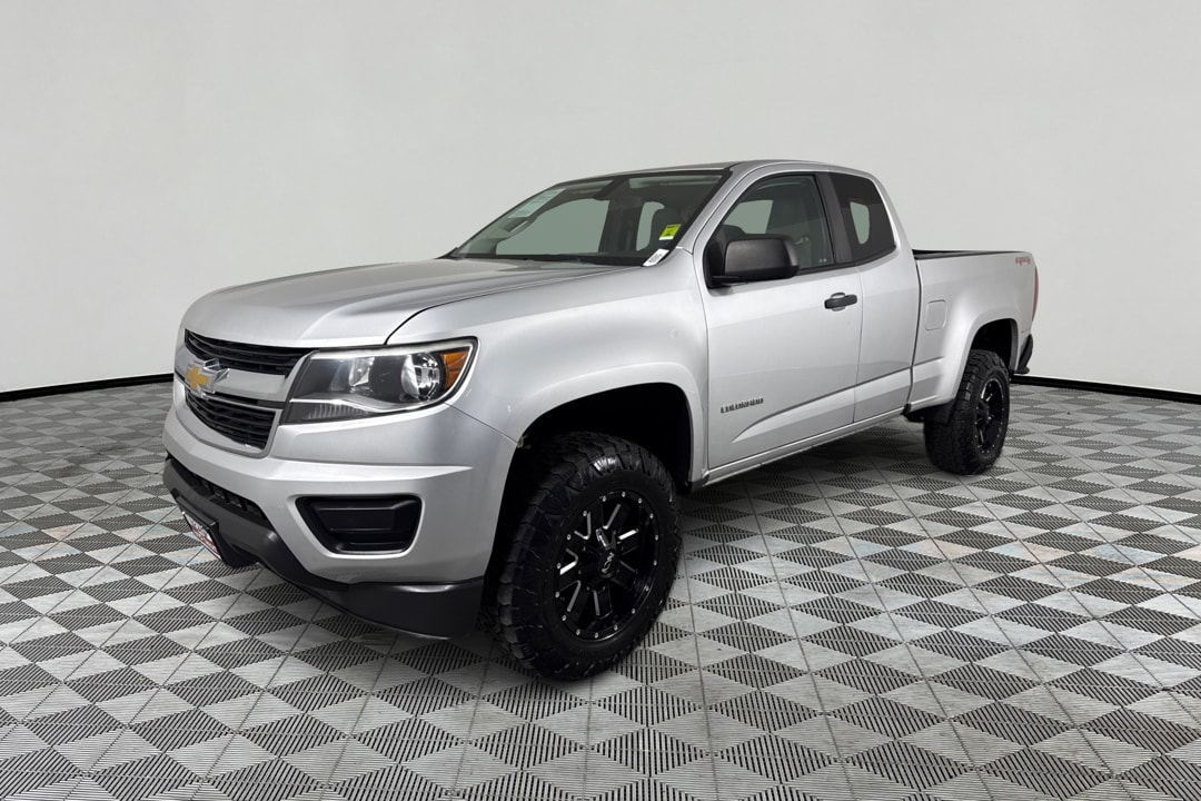 Silver Ice Metallic 2019 Chevrolet Colorado Work Truck Extended Cab LB 4WD Pickup Truck Four-Wheel Drive 8-Speed Automatic