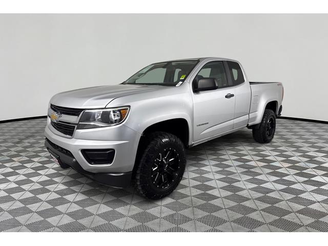 Silver Ice Metallic 2019 Chevrolet Colorado Work Truck Extended Cab LB 4WD Pickup Truck Four-Wheel Drive 8-Speed Automatic