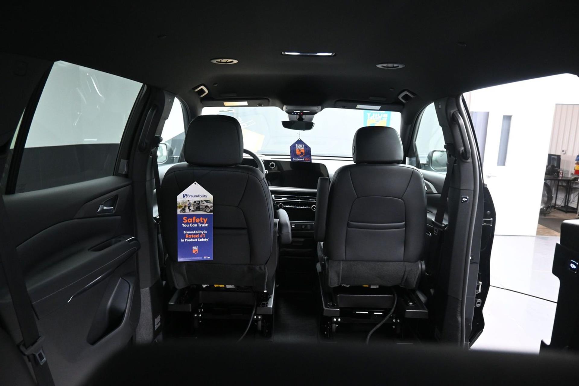 2026 Chevrolet Traverse LT - Photo 6
