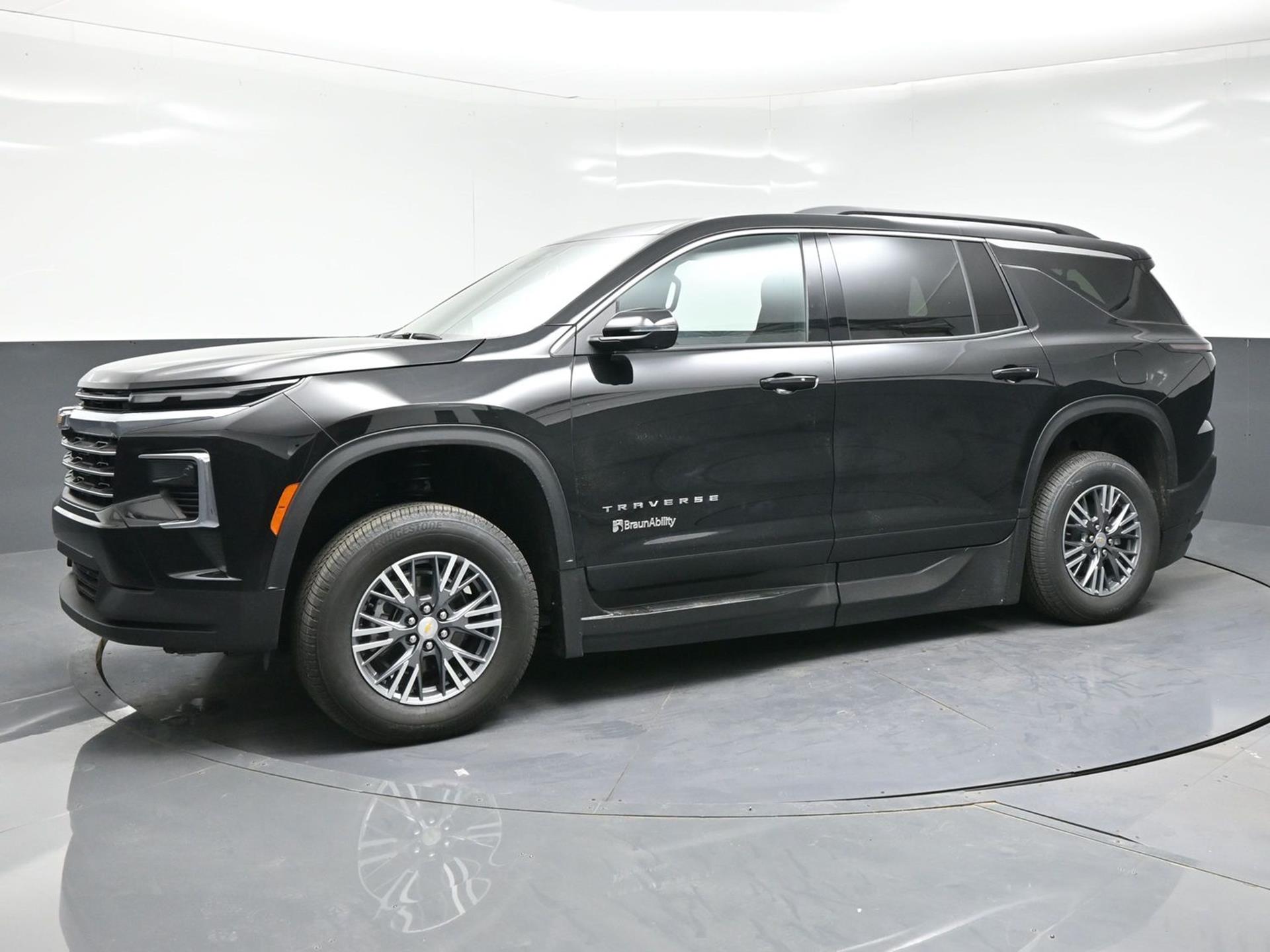 2026 Chevrolet Traverse LT - Photo 10
