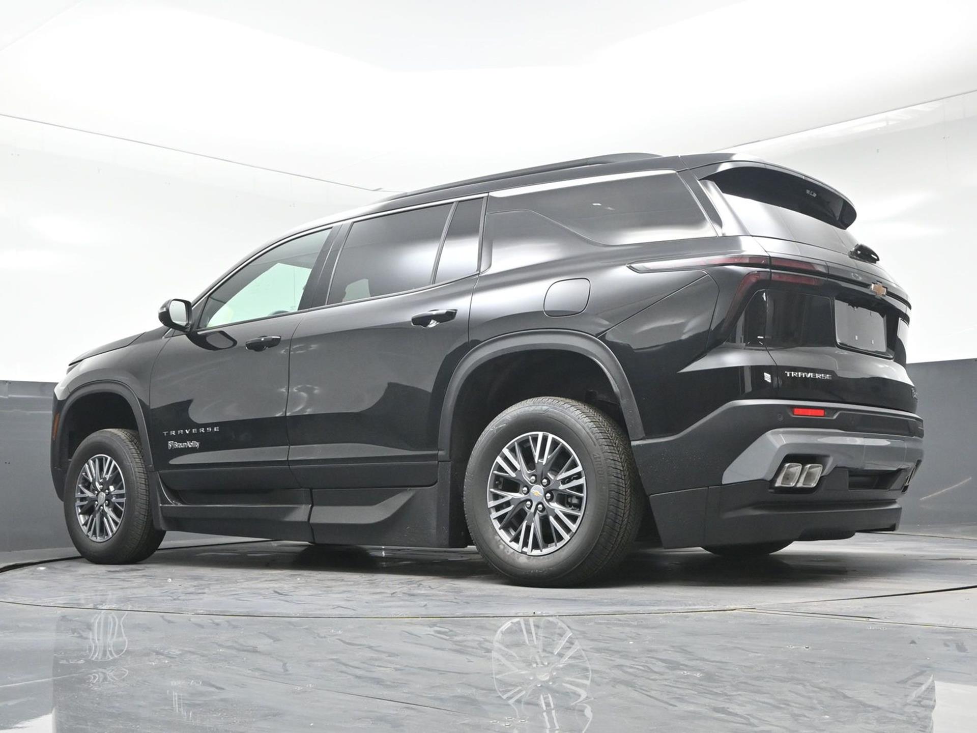 2026 Chevrolet Traverse LT - Photo 12