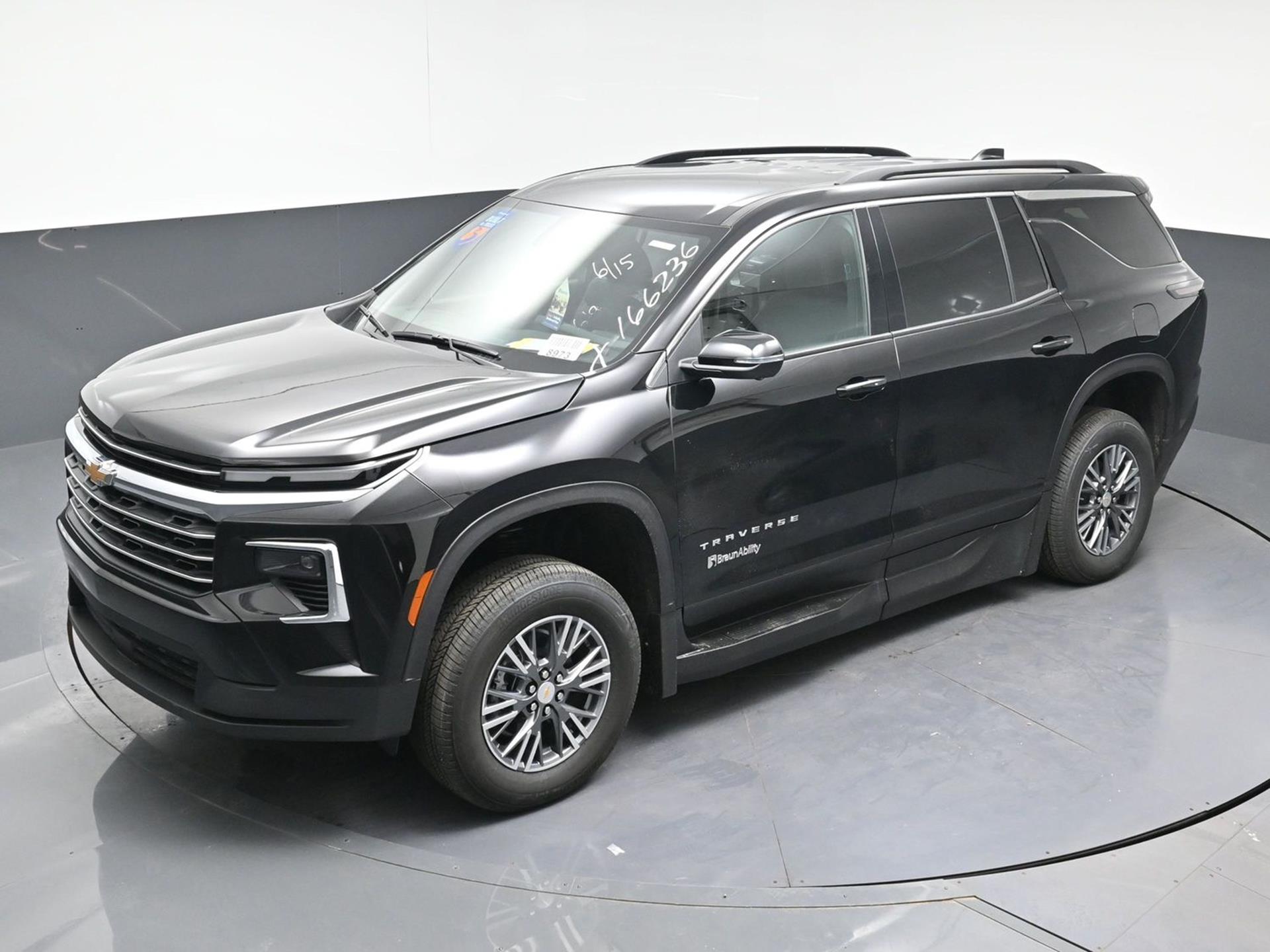 2026 Chevrolet Traverse LT - Photo 15