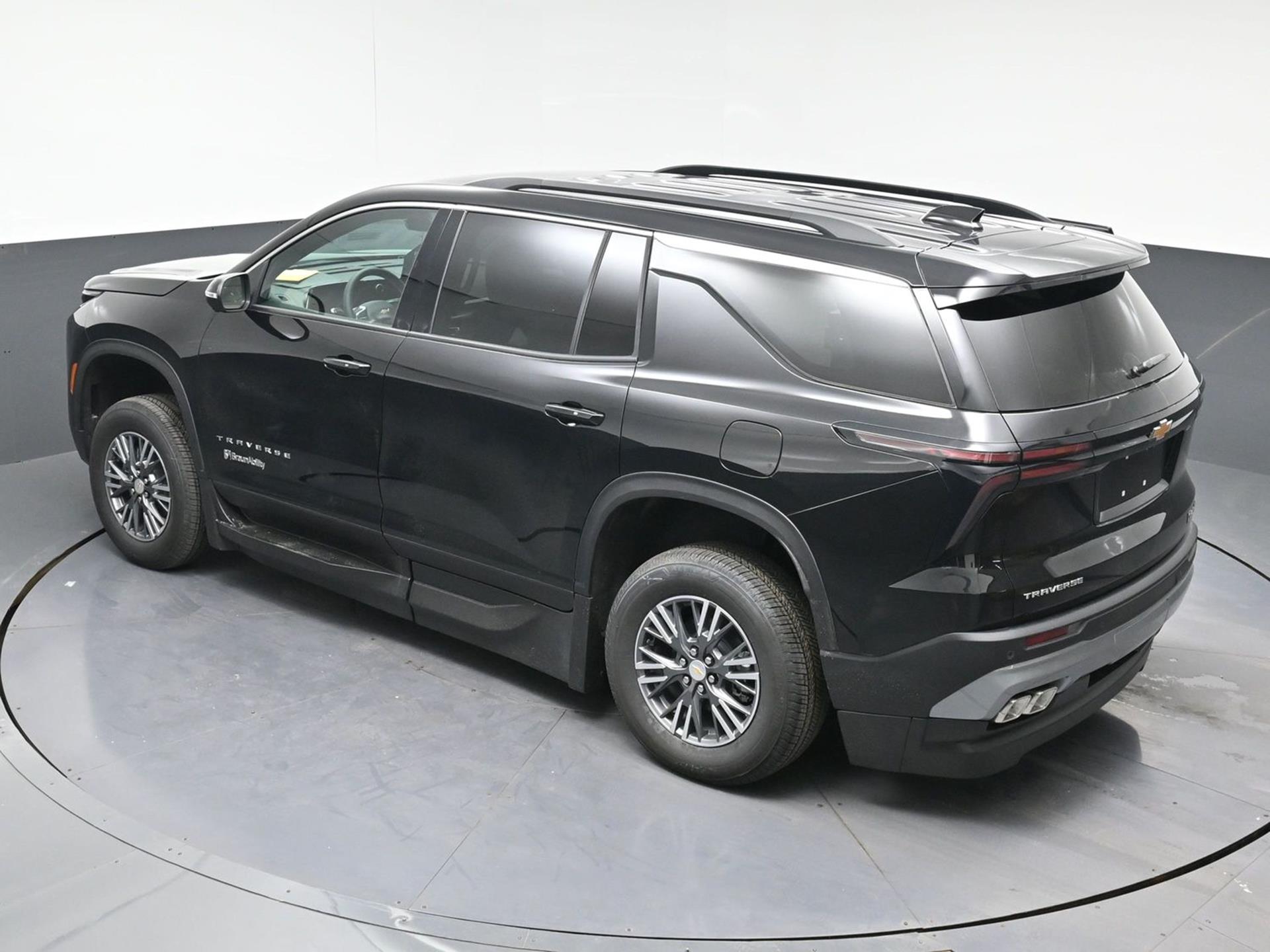 2026 Chevrolet Traverse LT - Photo 16