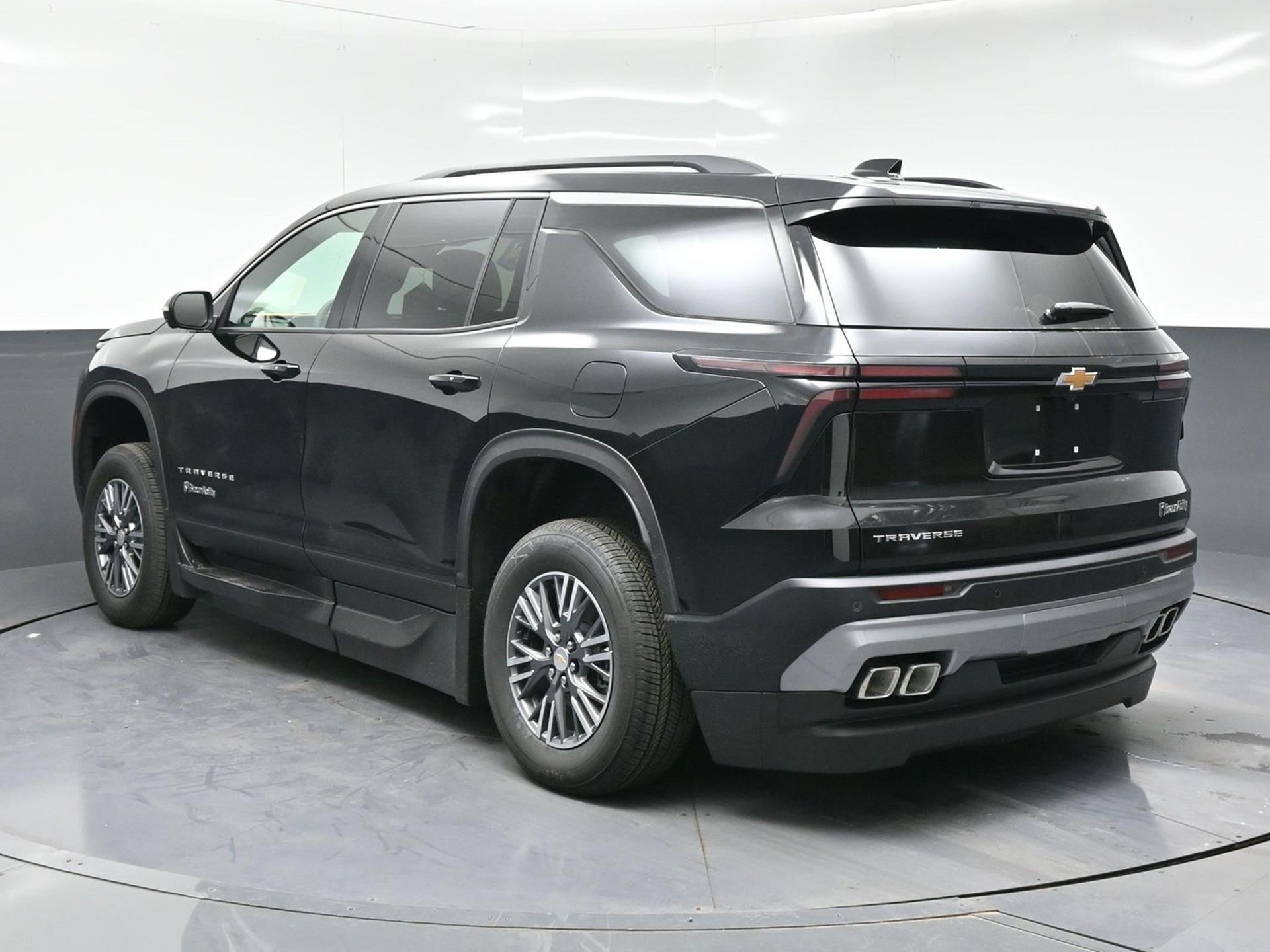 2026 Chevrolet Traverse LT - Photo 19