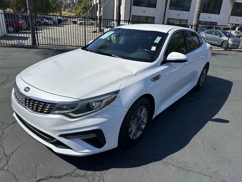 2019 Kia Optima LX AT's photo