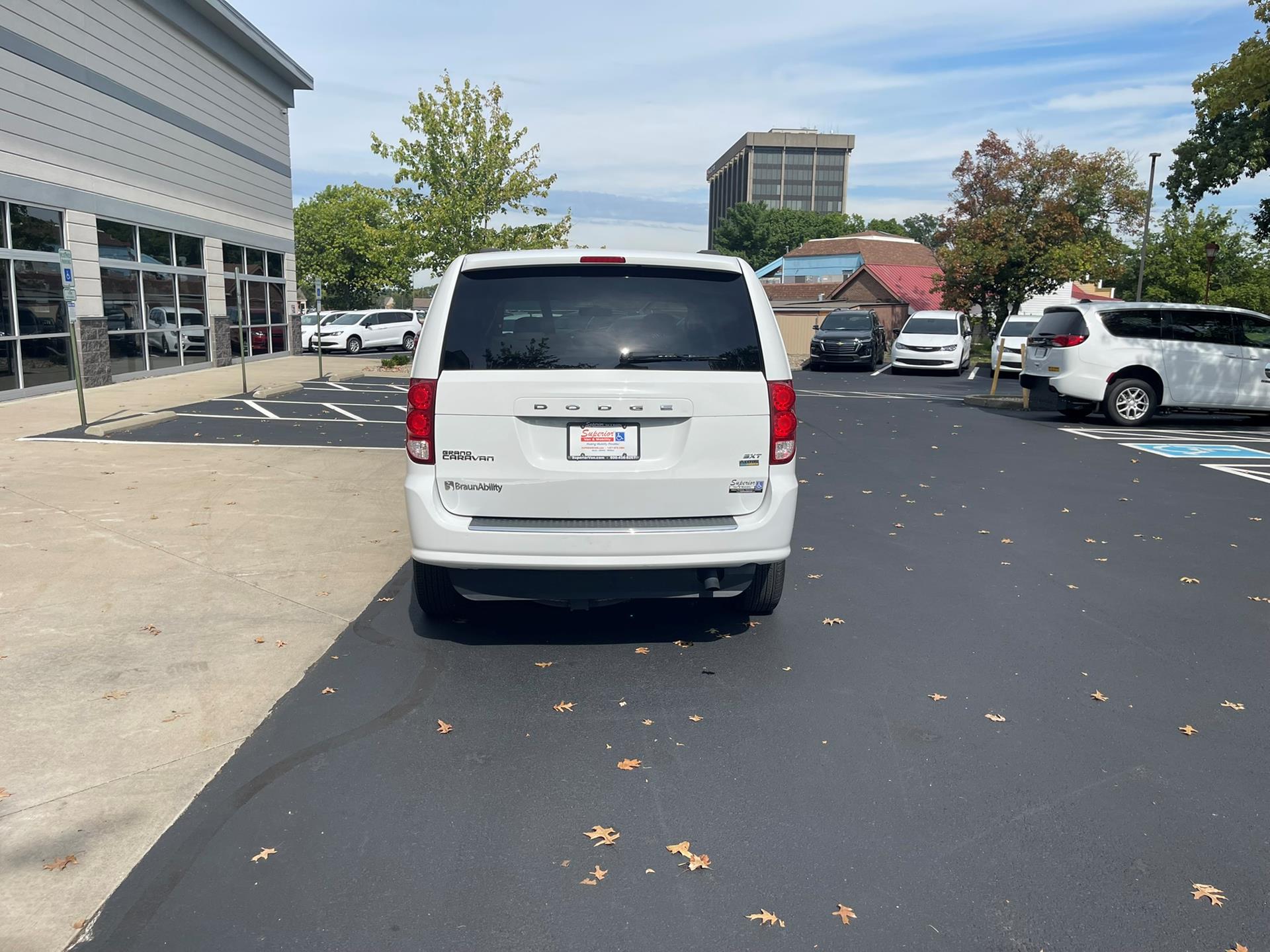 PRE OWNED 2016 Dodge Grand Caravan SXT