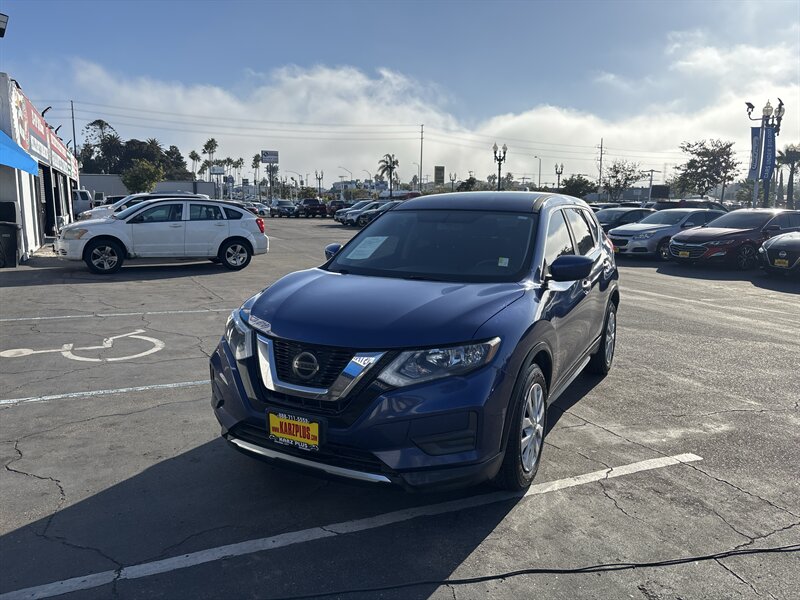 2018 Nissan Rogue S's photo