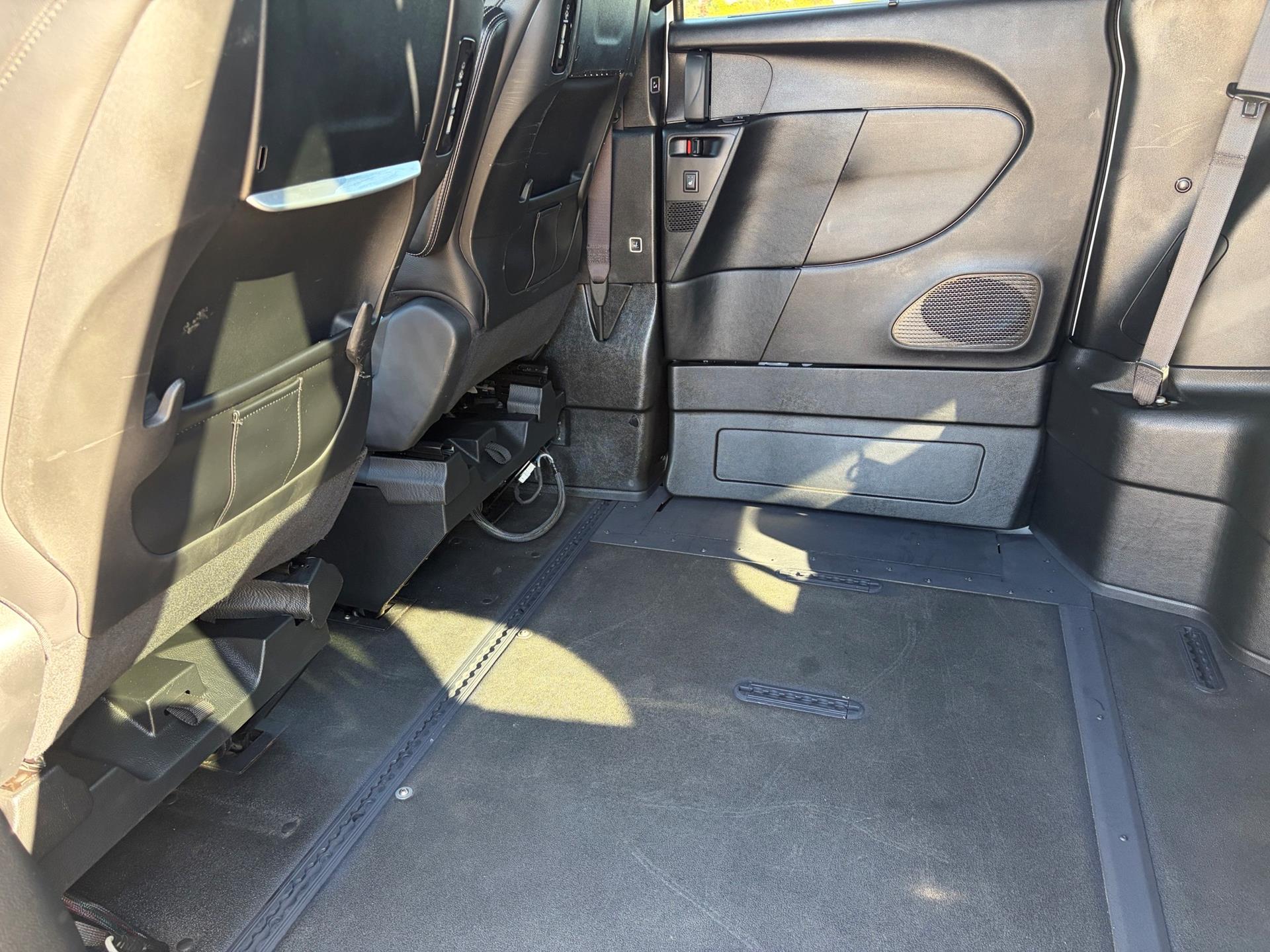 PRE OWNED 2021 Chrysler Pacifica Touring L
