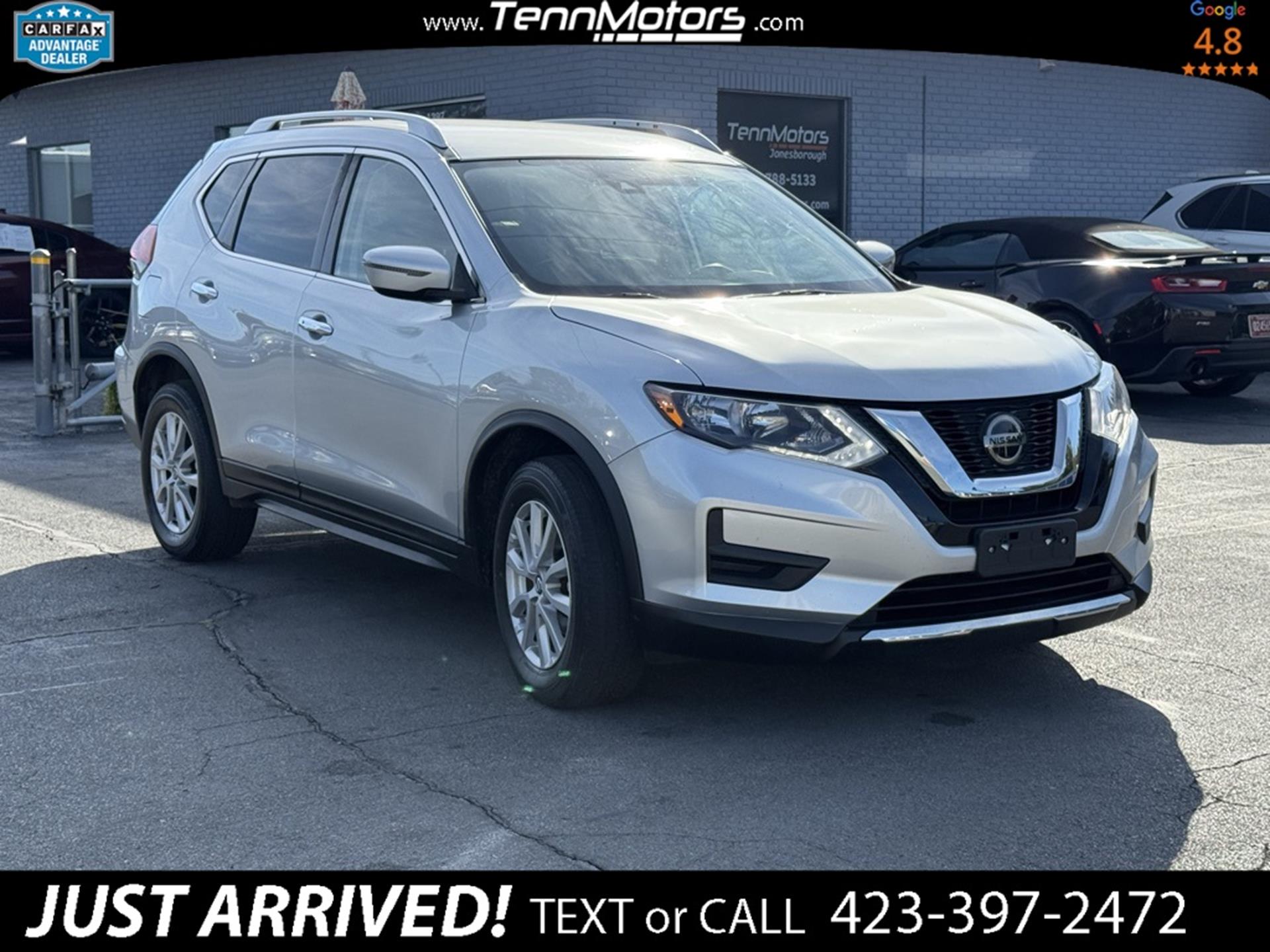 2020 Nissan Rogue SV photo 2