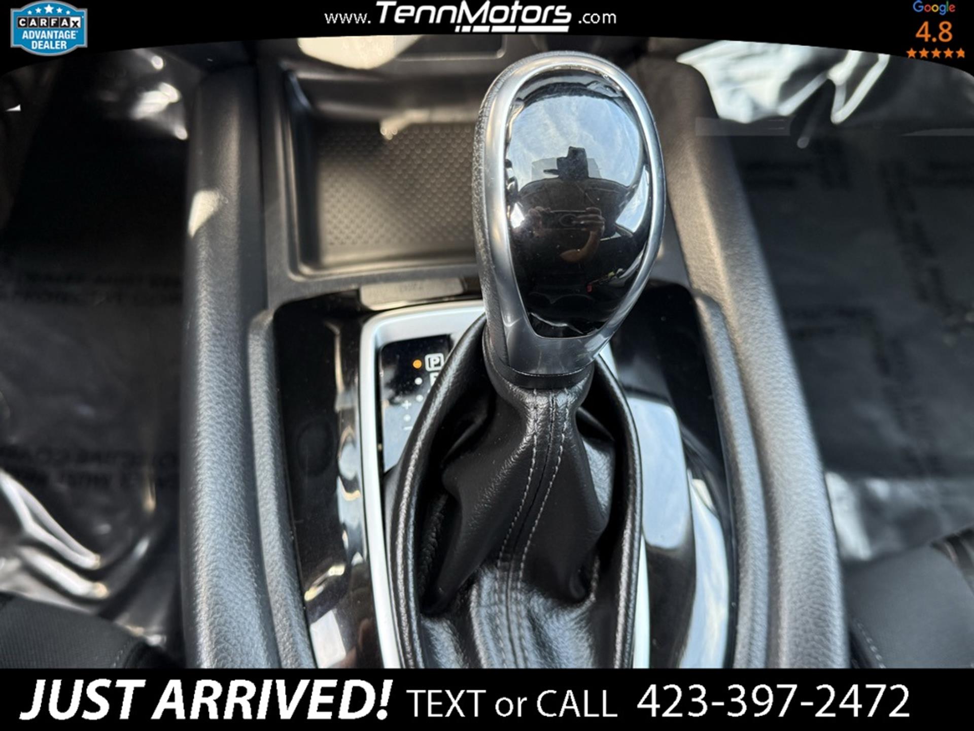 2020 Nissan Rogue SV photo 16