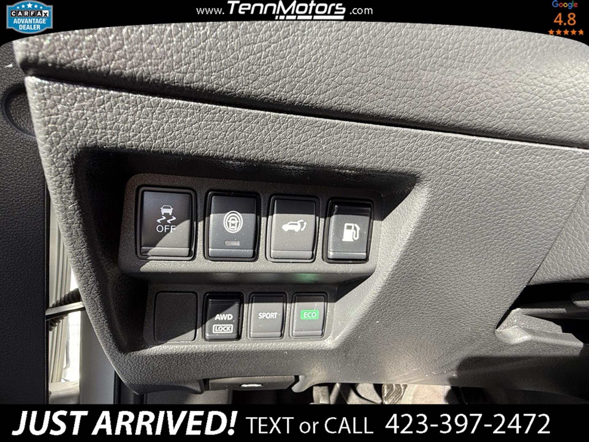 2020 Nissan Rogue SV photo 19