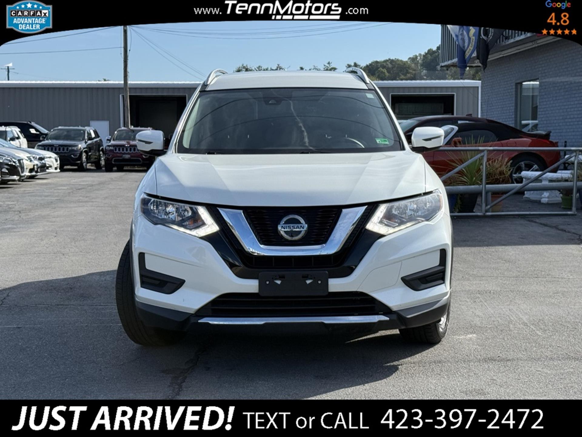 2019 Nissan Rogue SV photo 2