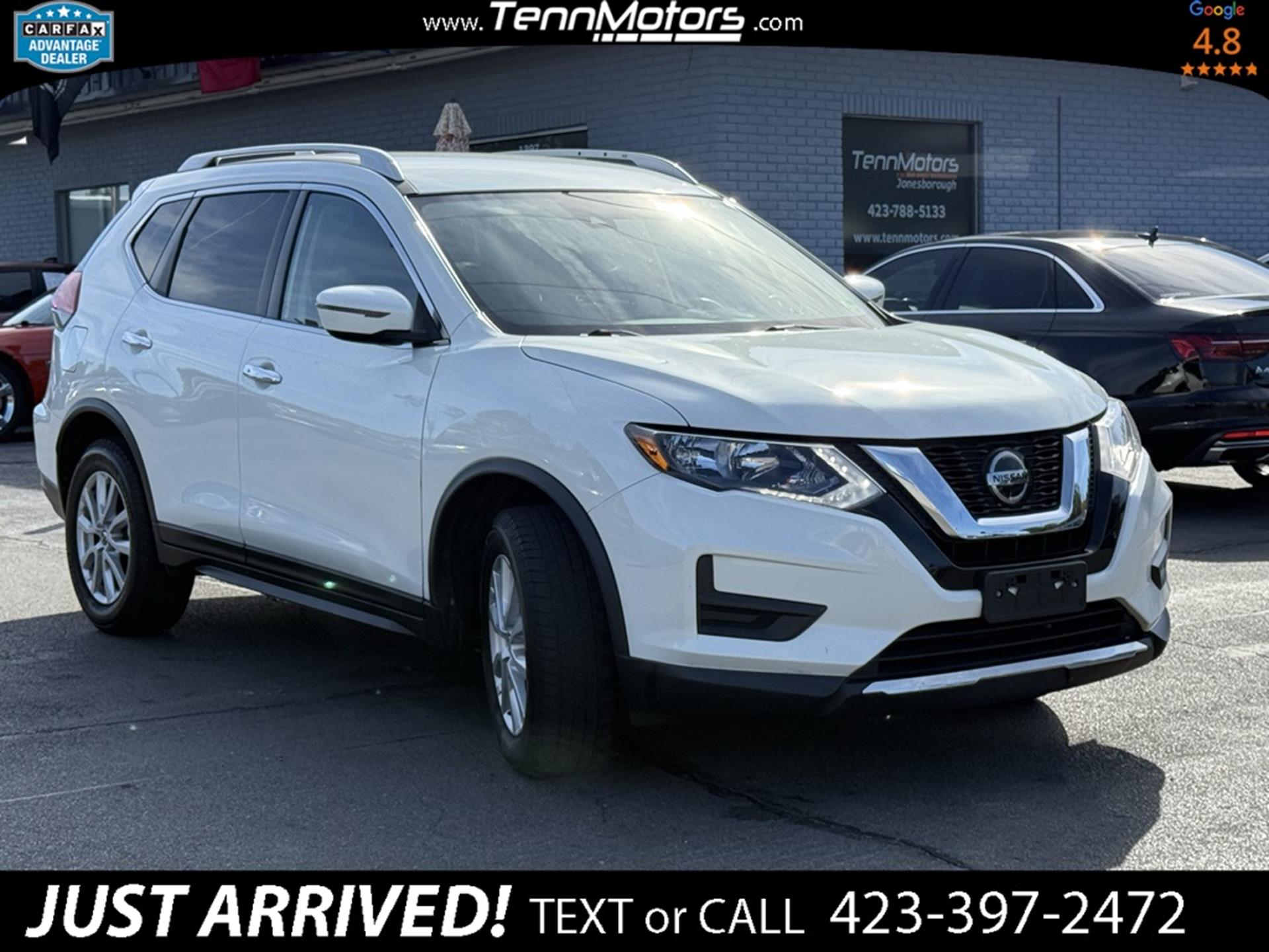 2019 Nissan Rogue SV photo 3