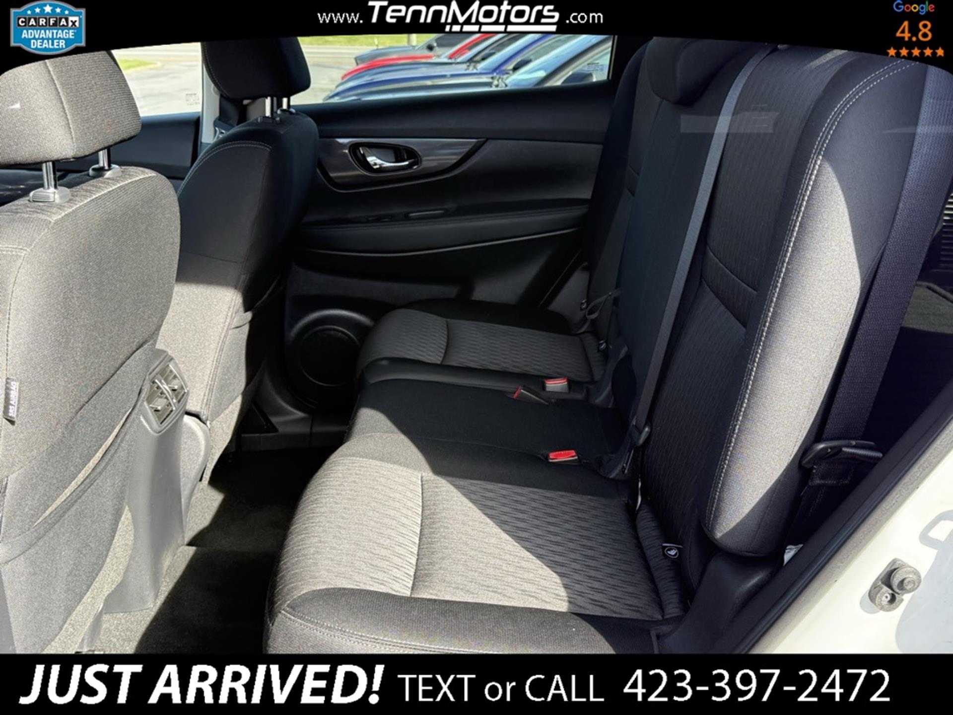 2019 Nissan Rogue SV photo 12