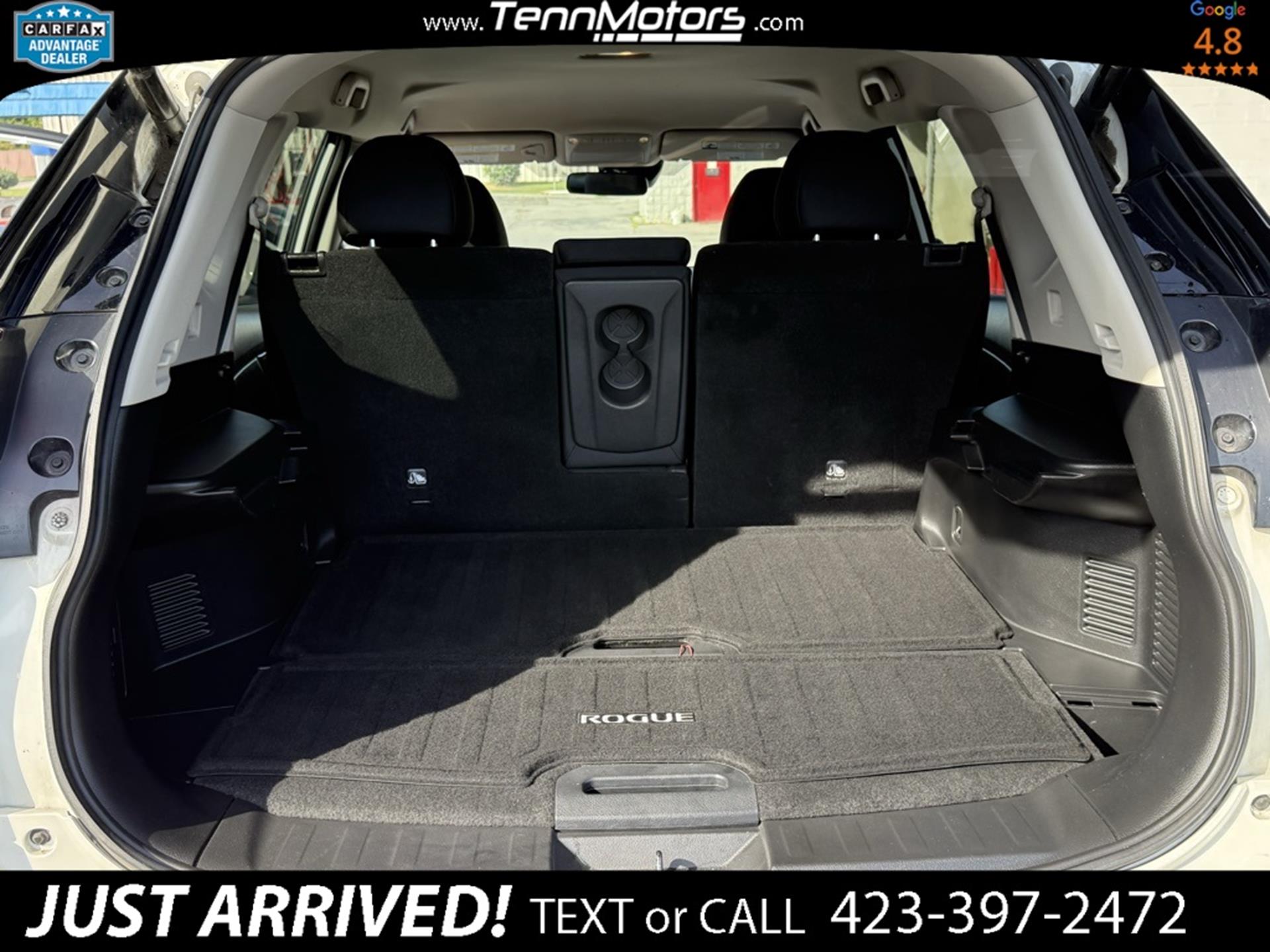 2019 Nissan Rogue SV photo 13