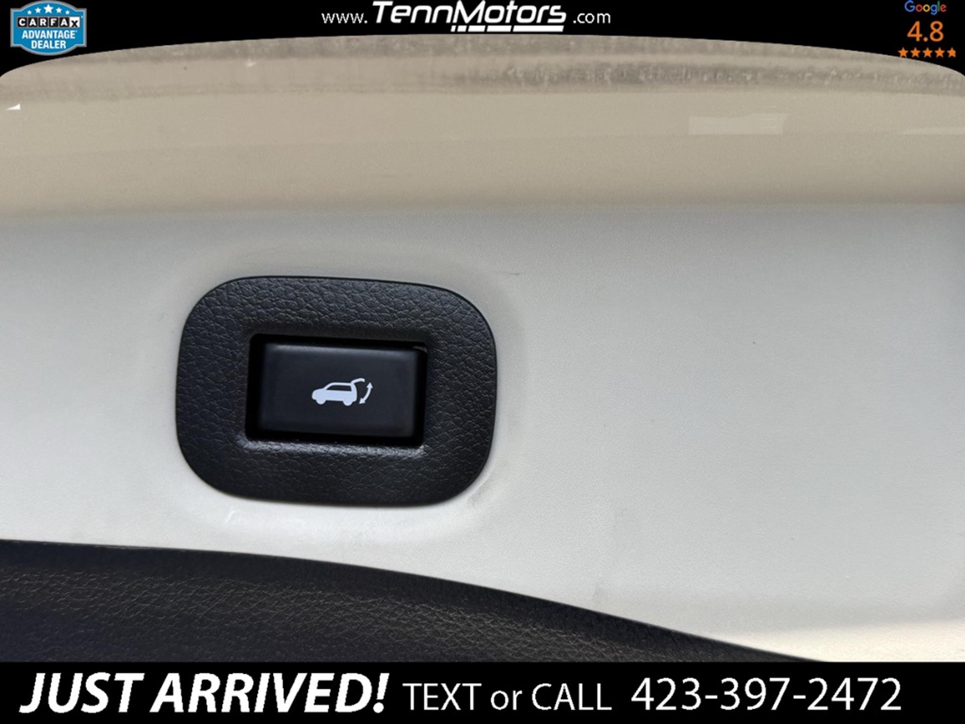 2019 Nissan Rogue SV photo 14