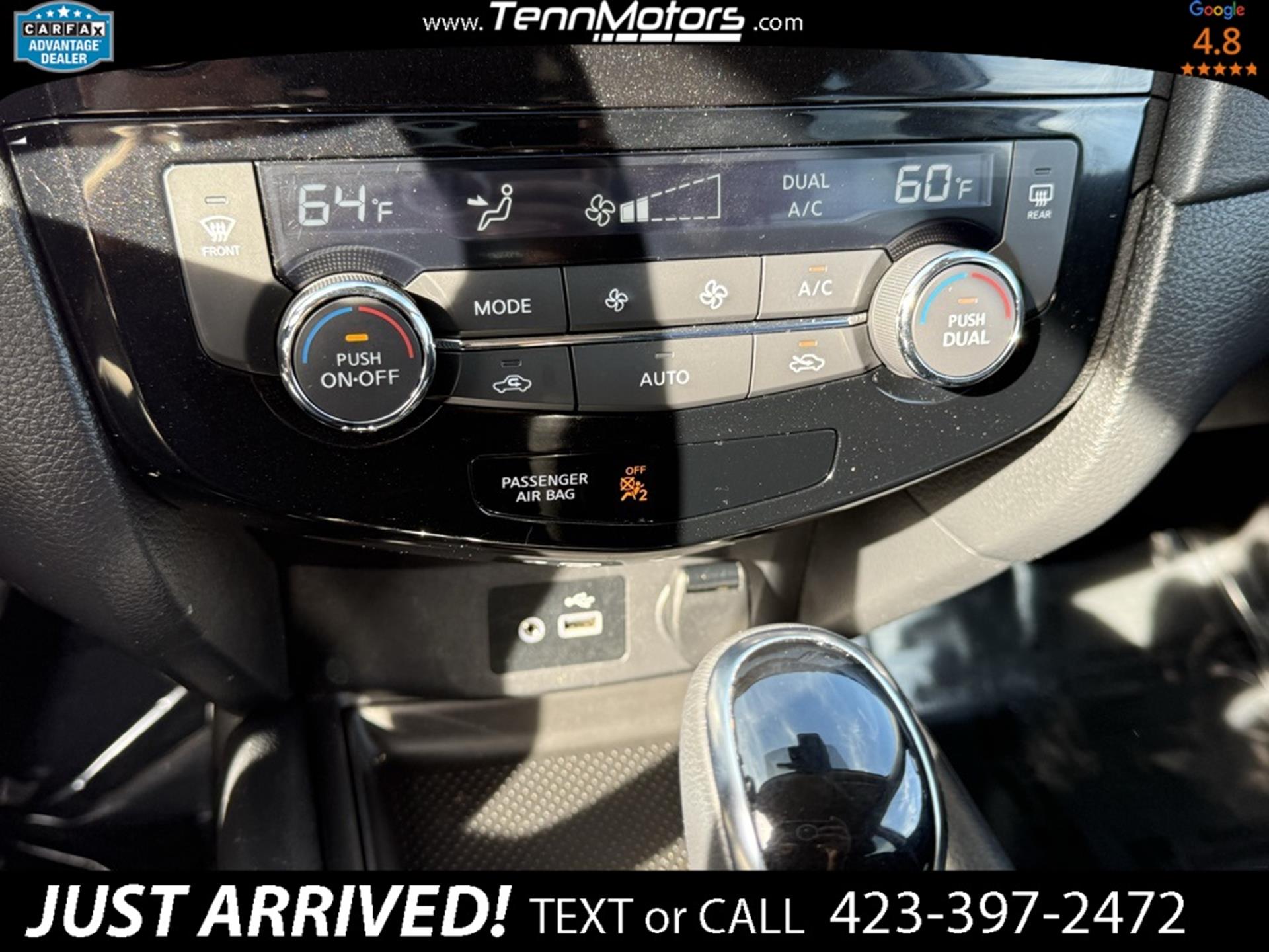 2019 Nissan Rogue SV photo 19