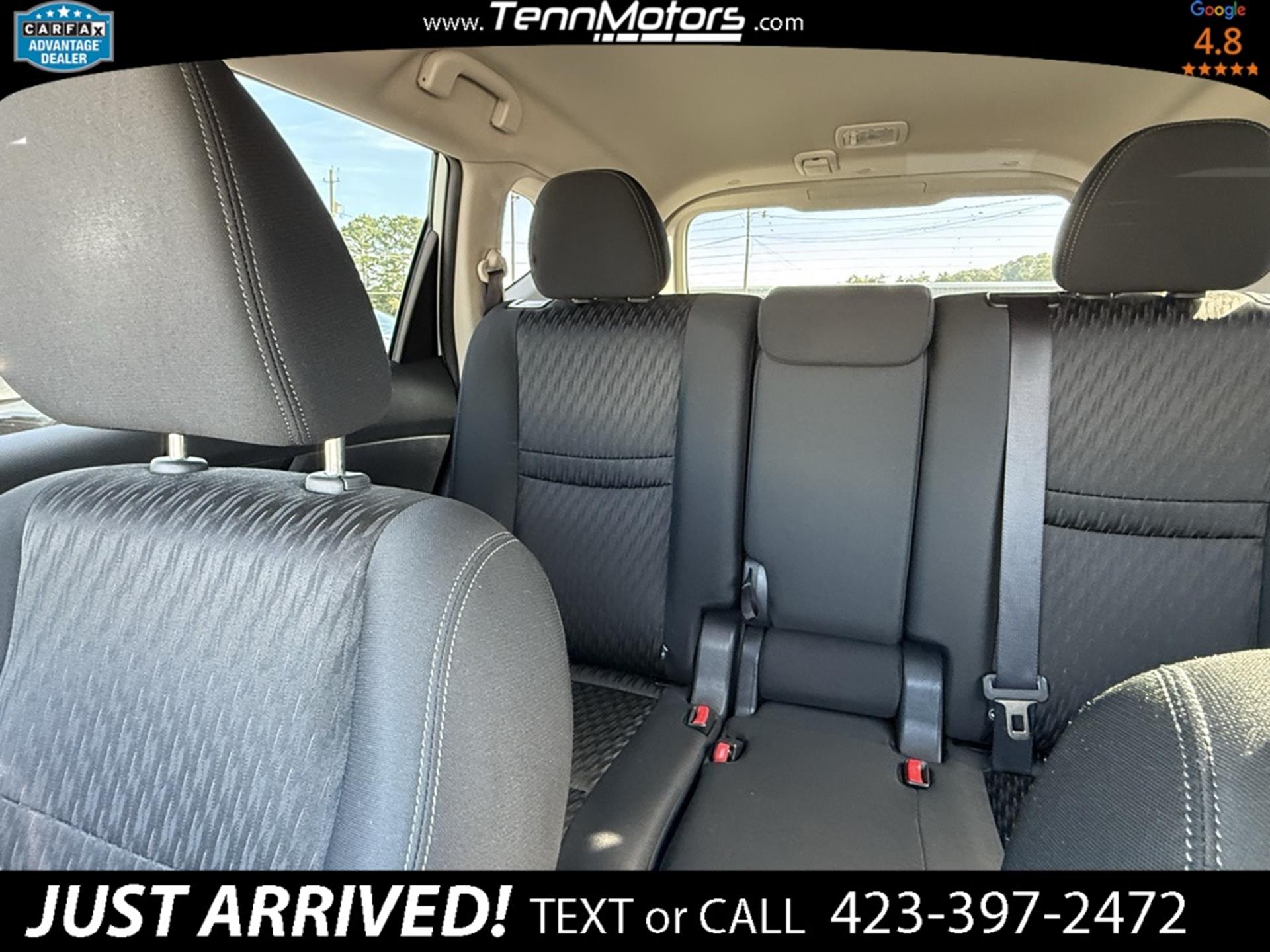 2019 Nissan Rogue SV photo 21