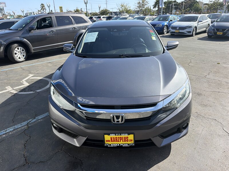 2017 Honda Civic Touring CVT's photo