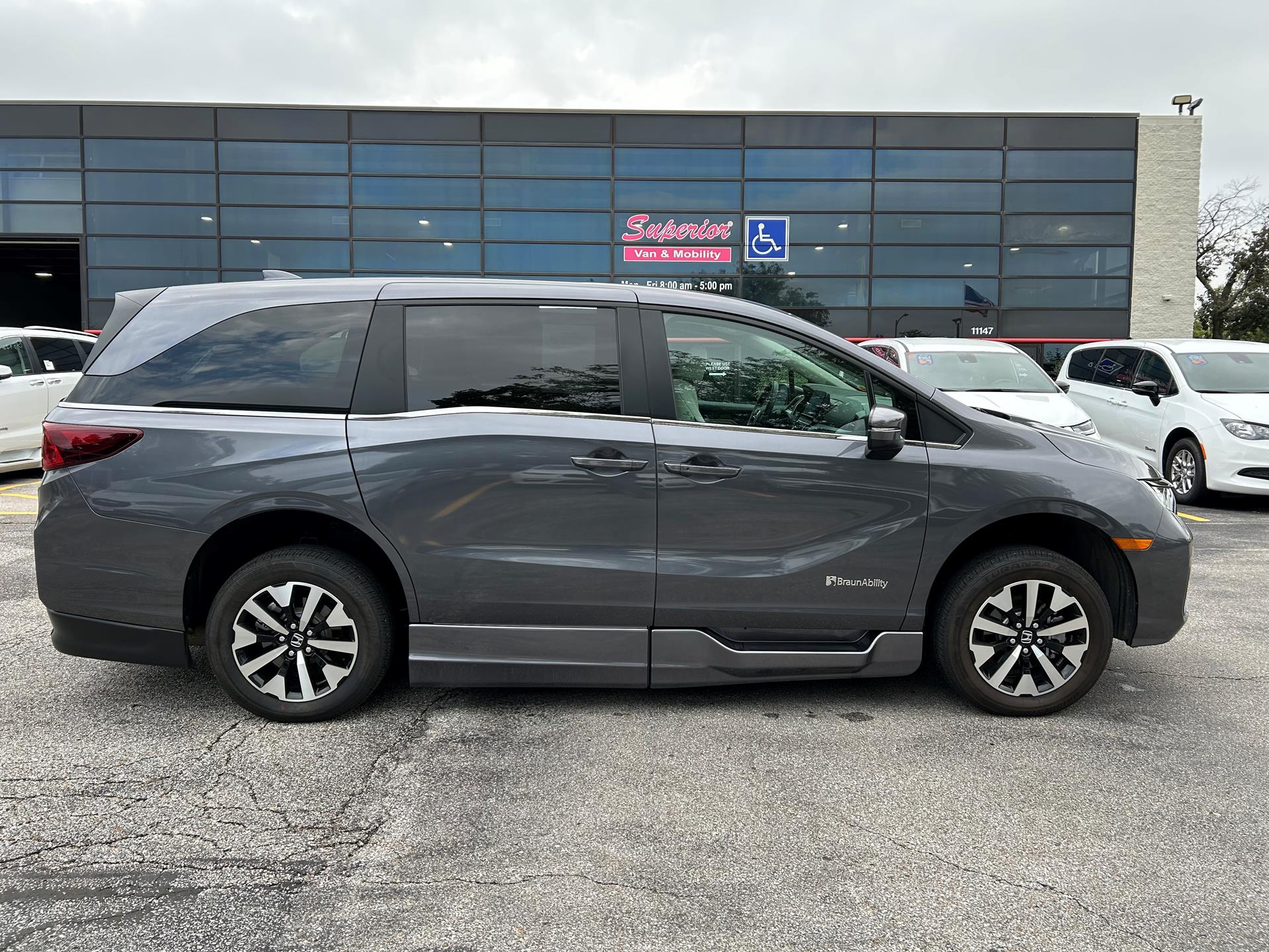 PRE OWNED 2025 Honda Odyssey EX-L