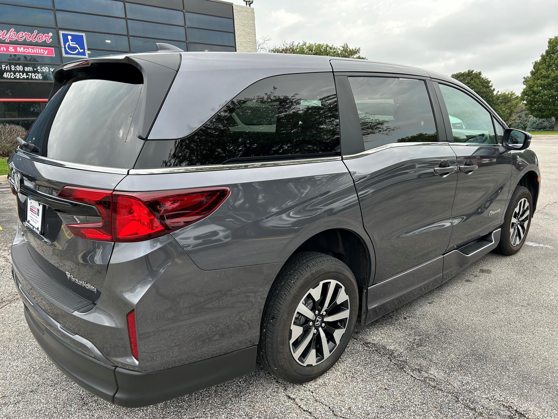 PRE OWNED 2025 Honda Odyssey EX-L