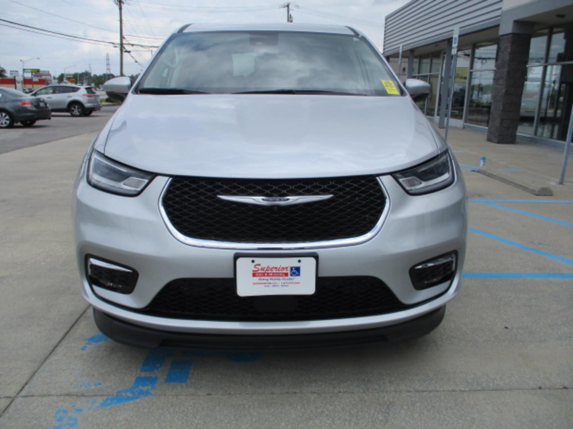 Used 2023 Chrysler Pacifica Touring L with VIN 2C4RC1BG7PR561634 for sale in Louisville, KY