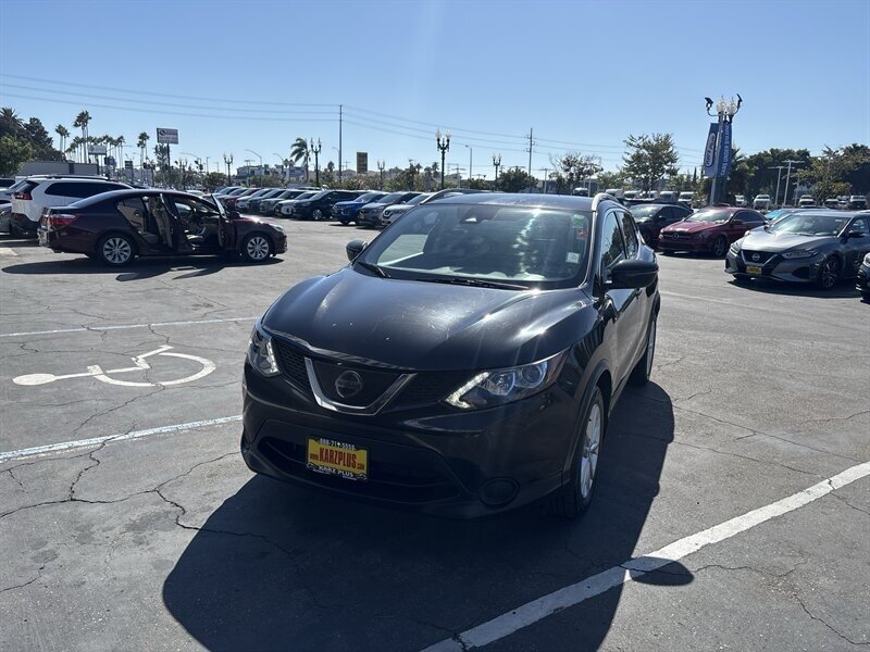 2019 Nissan Rogue Sport SV's photo