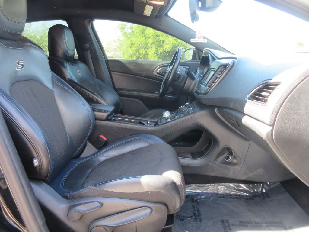 Car Image 12