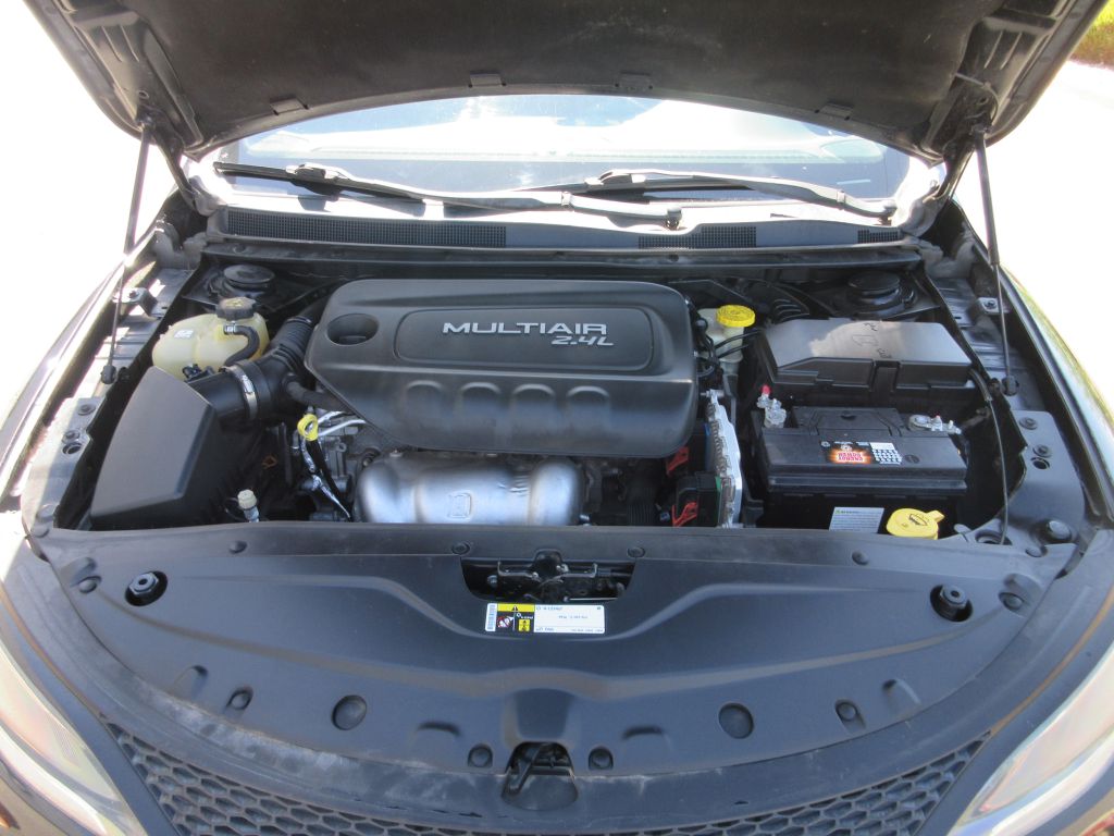 Car Image 13
