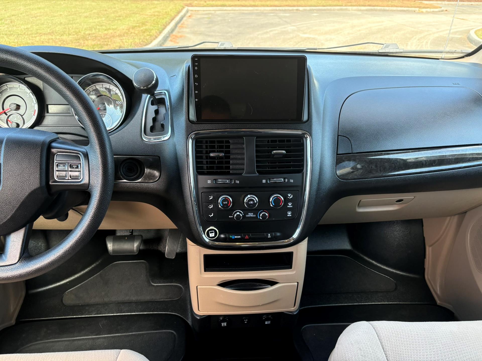 PRE OWNED 2013 Dodge Grand Caravan SXT