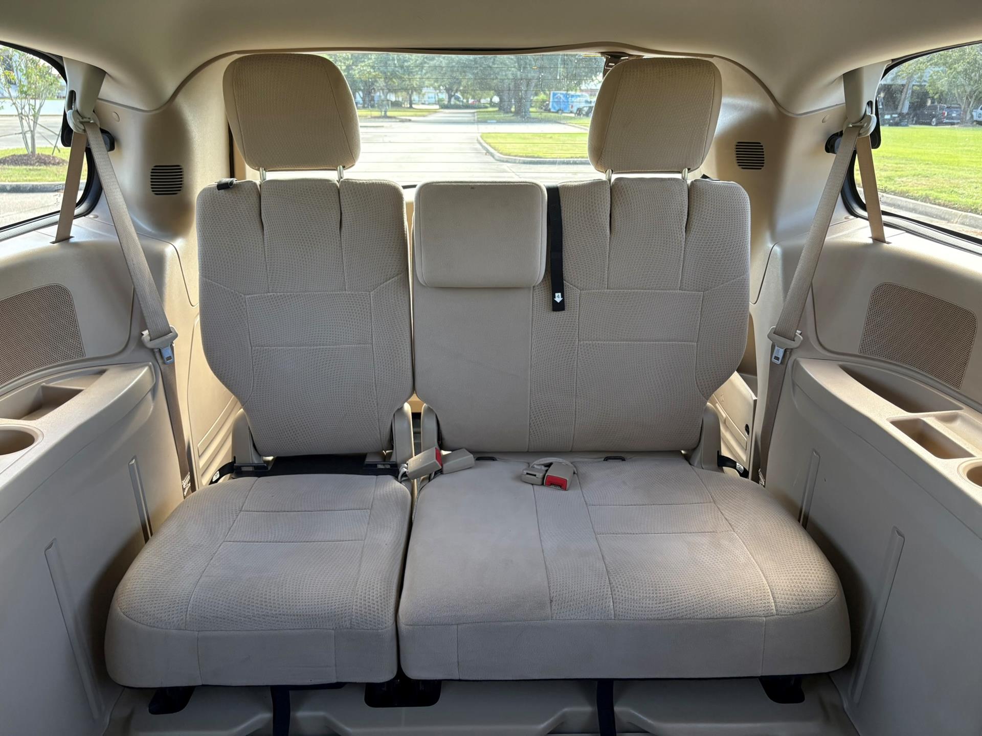 PRE OWNED 2013 Dodge Grand Caravan SXT