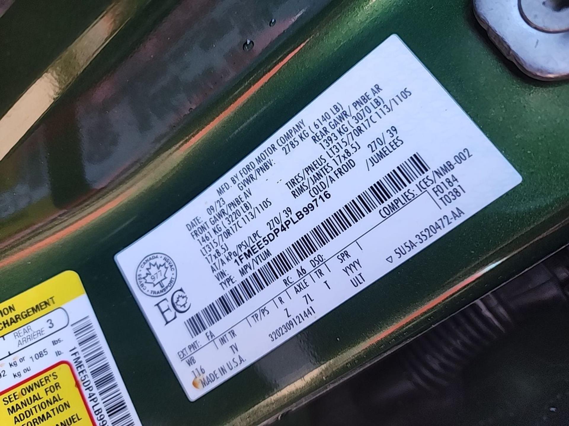 View vehicle photo 5