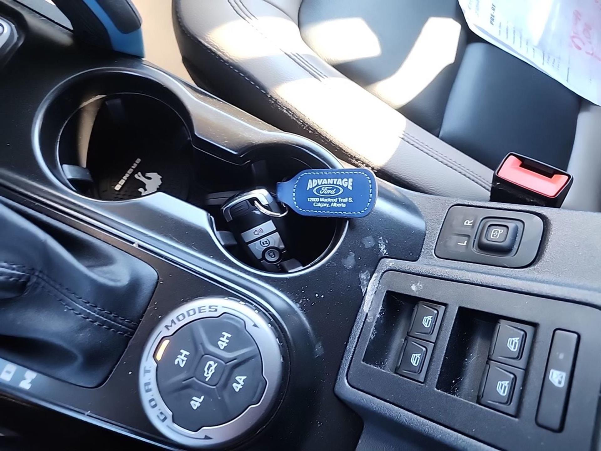 View vehicle photo 7