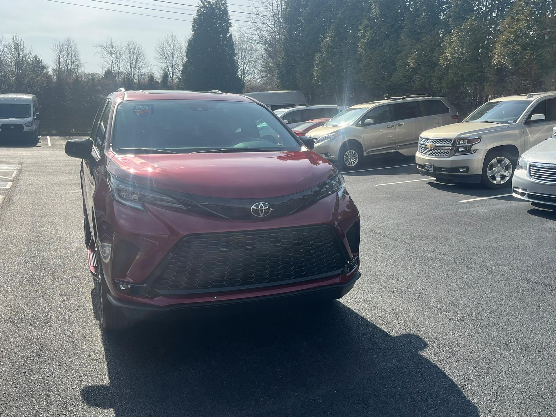 PRE OWNED 2026 Toyota Sienna XSE Sport