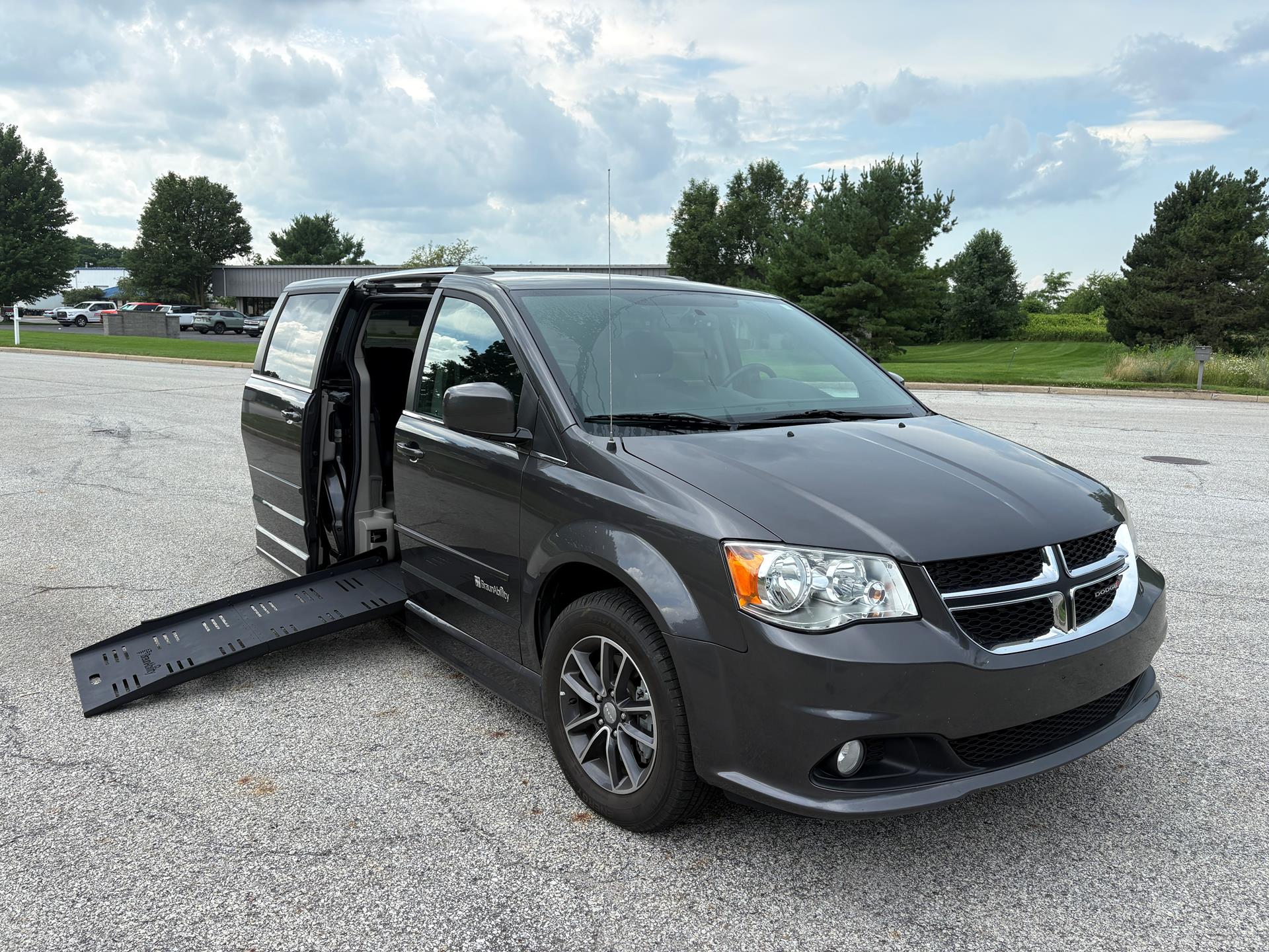 2017 Dodge Grand Caravan SXT's photo