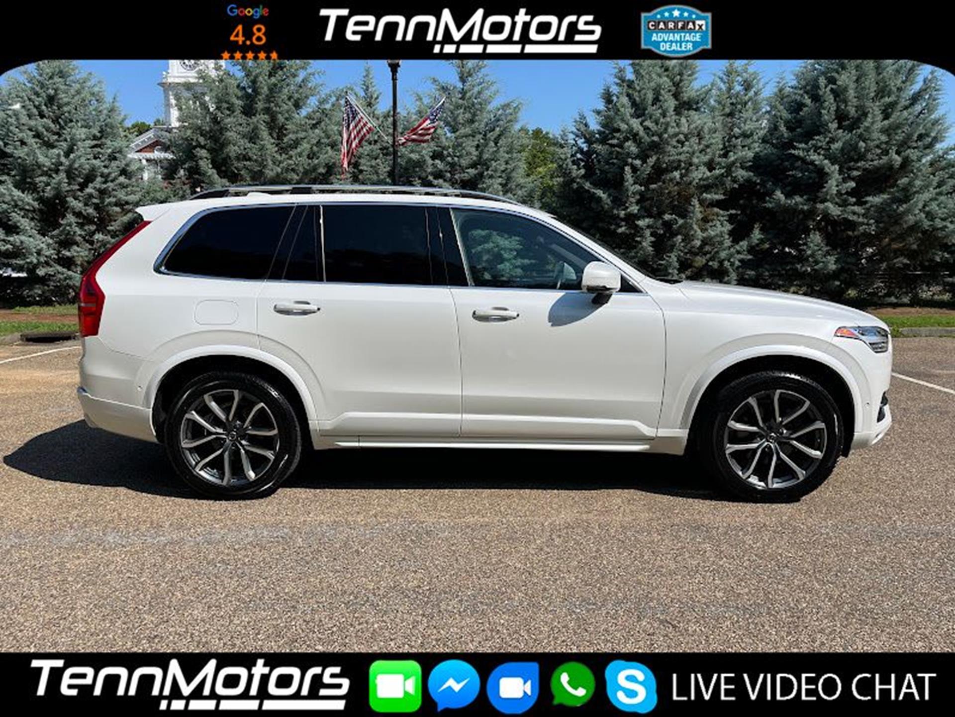 2017 Volvo XC90 T6 AWD Momentum's photo