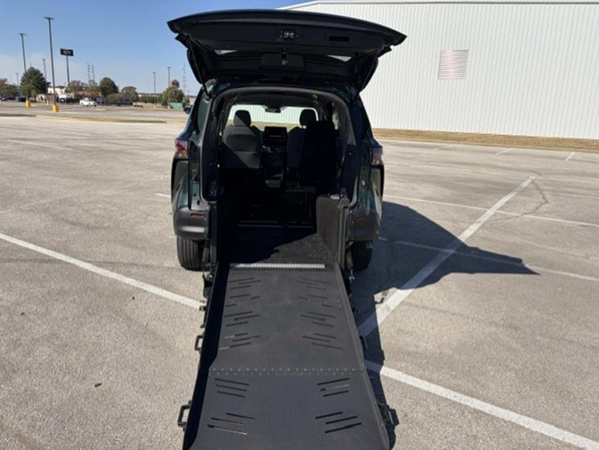 PRE OWNED 2024 Toyota Sienna LE