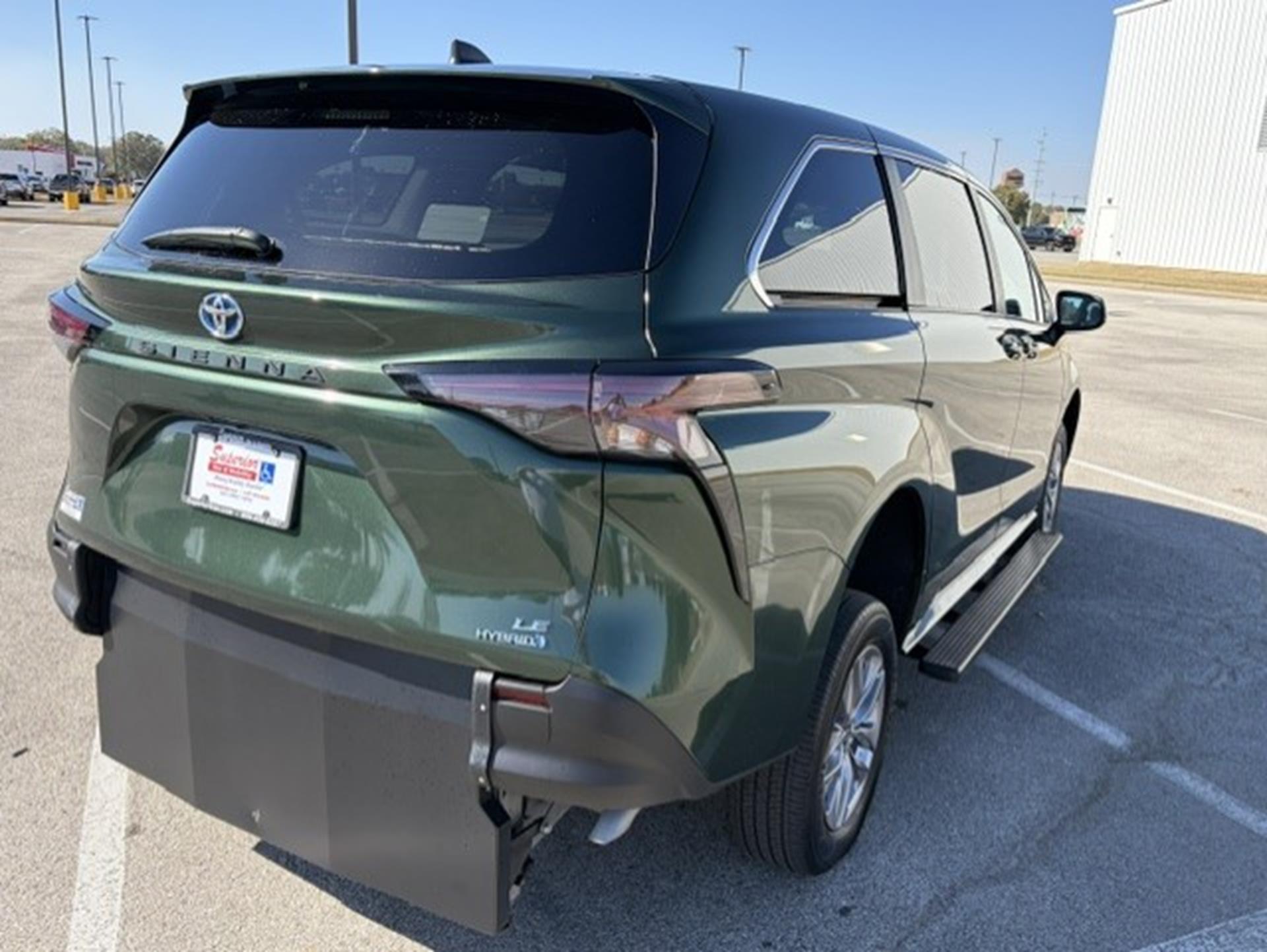 PRE OWNED 2024 Toyota Sienna LE