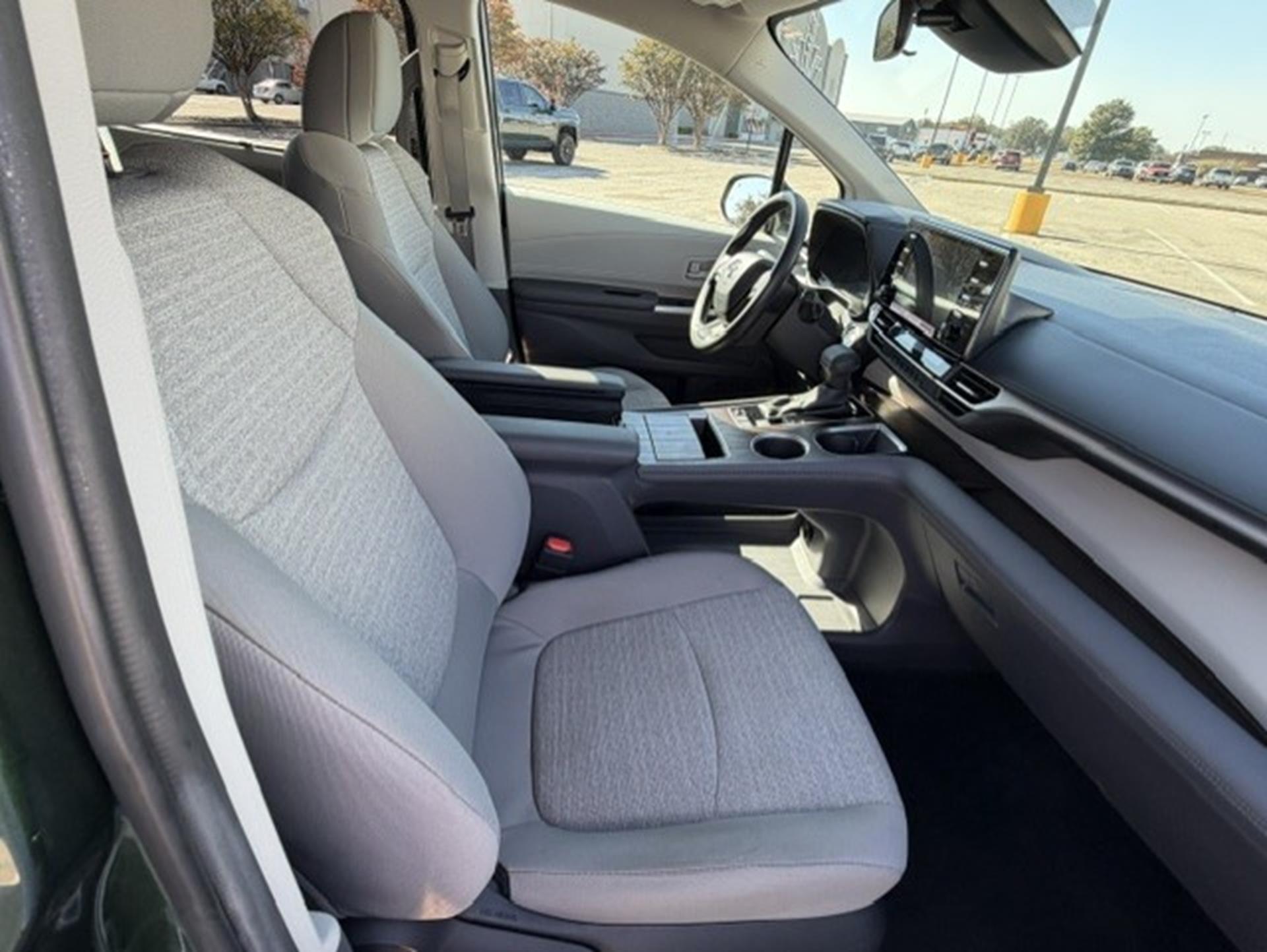 PRE OWNED 2024 Toyota Sienna LE