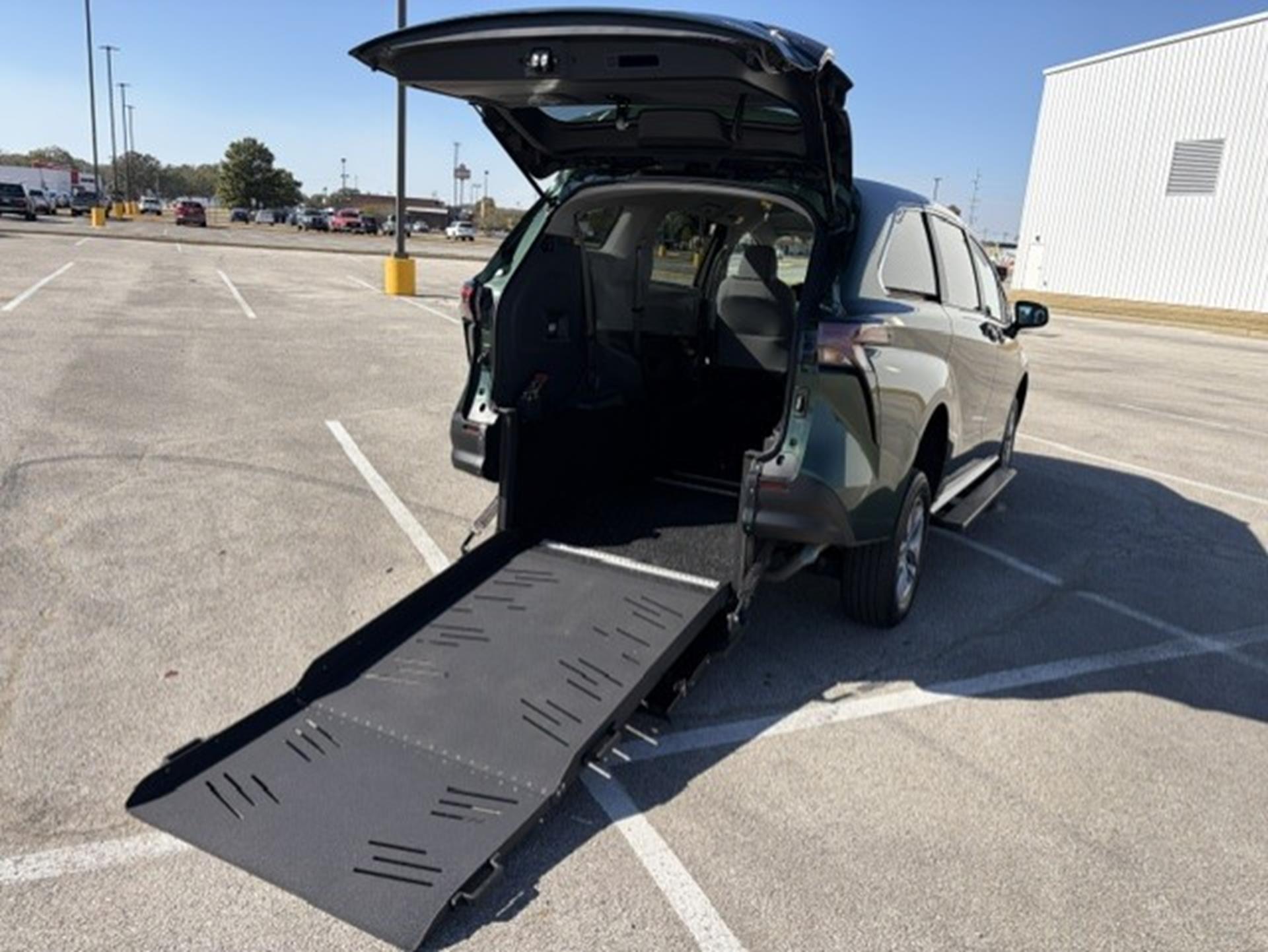 PRE OWNED 2024 Toyota Sienna LE