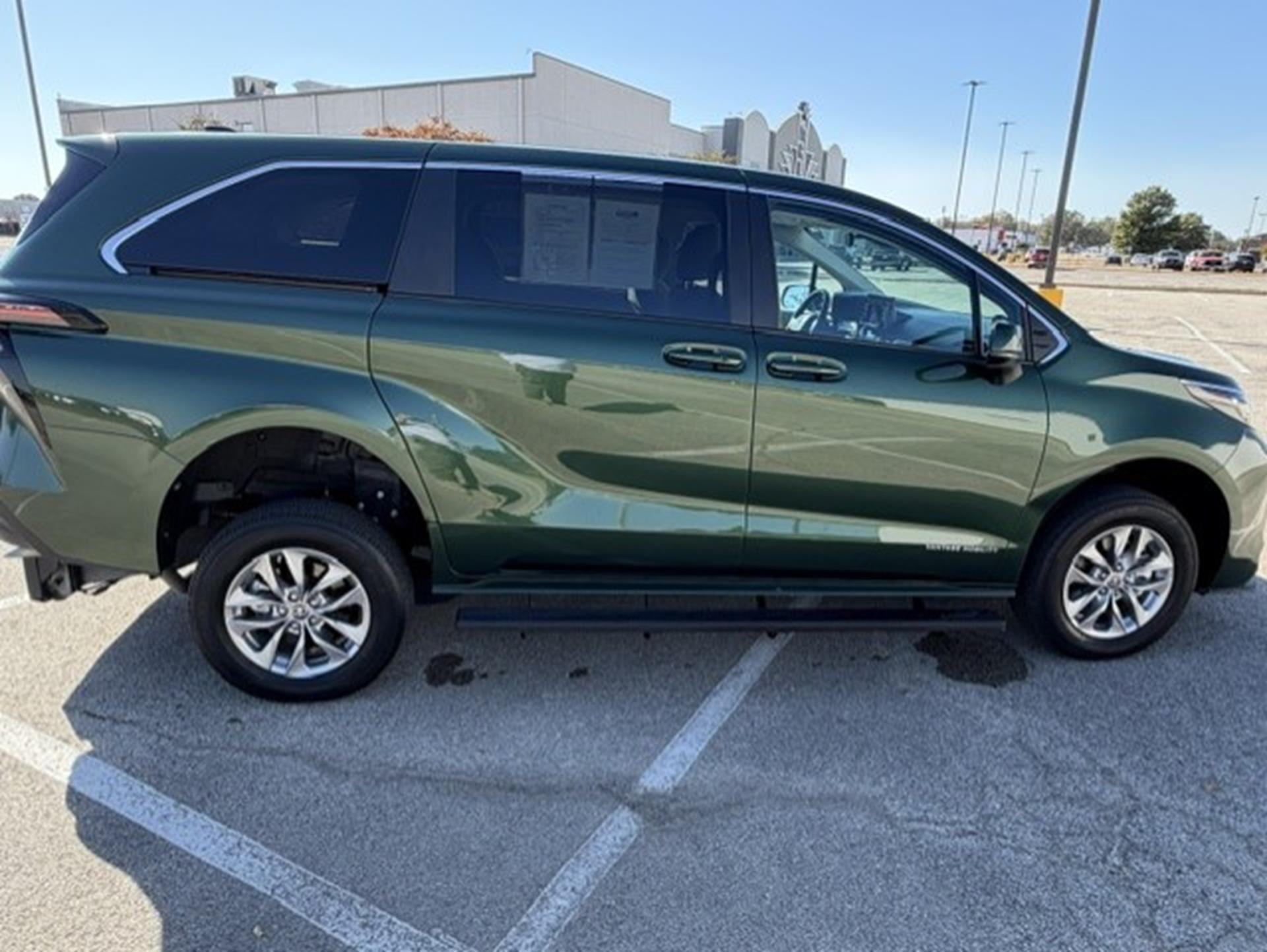 PRE OWNED 2024 Toyota Sienna LE