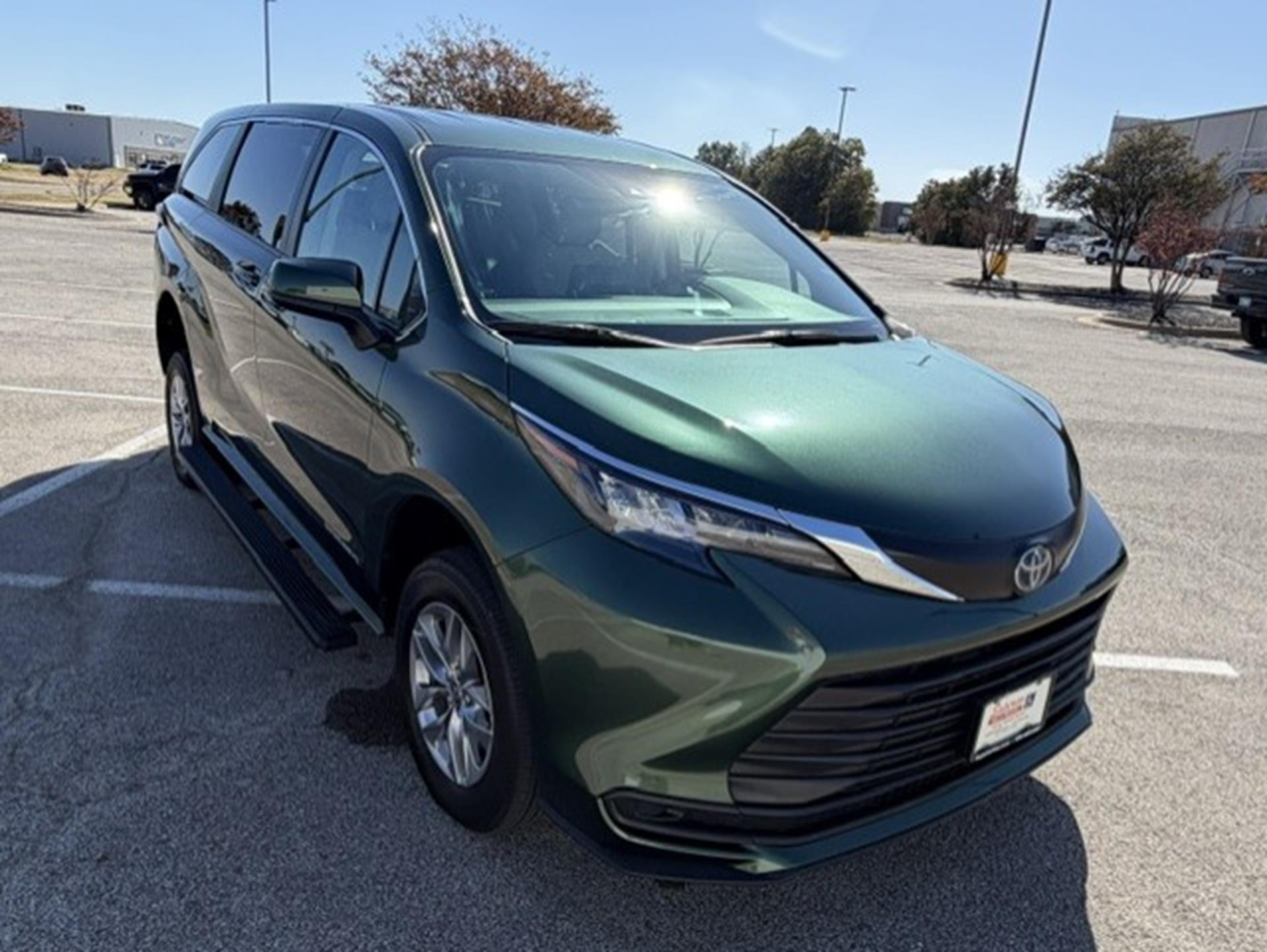PRE OWNED 2024 Toyota Sienna LE